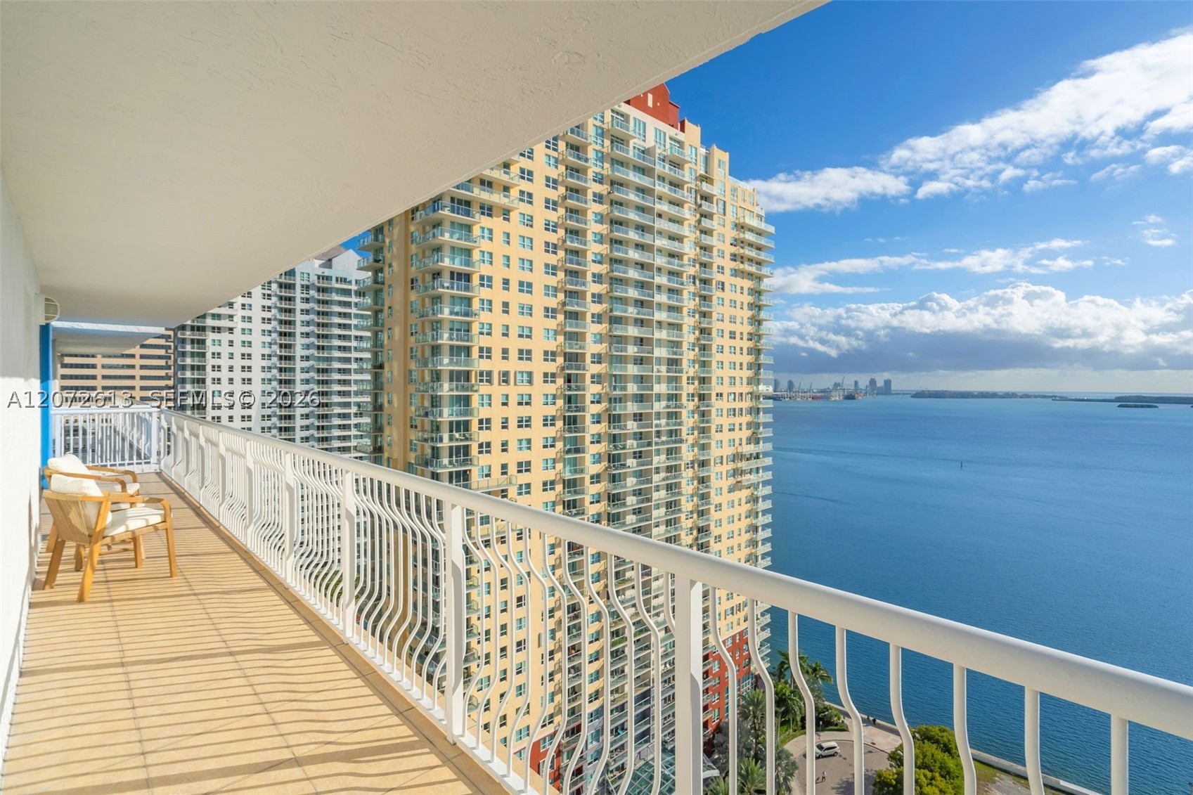 1200 Brickell Bay Dr #2501 Miami, FL 33131