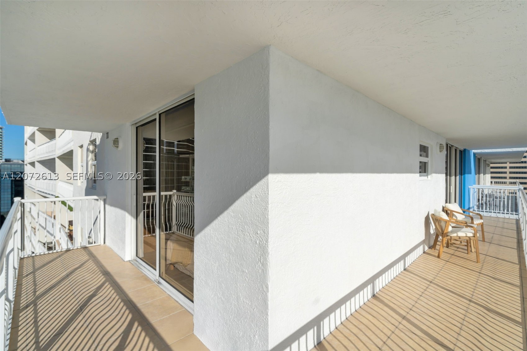 1200 Brickell Bay Dr #2501 Miami, FL 33131