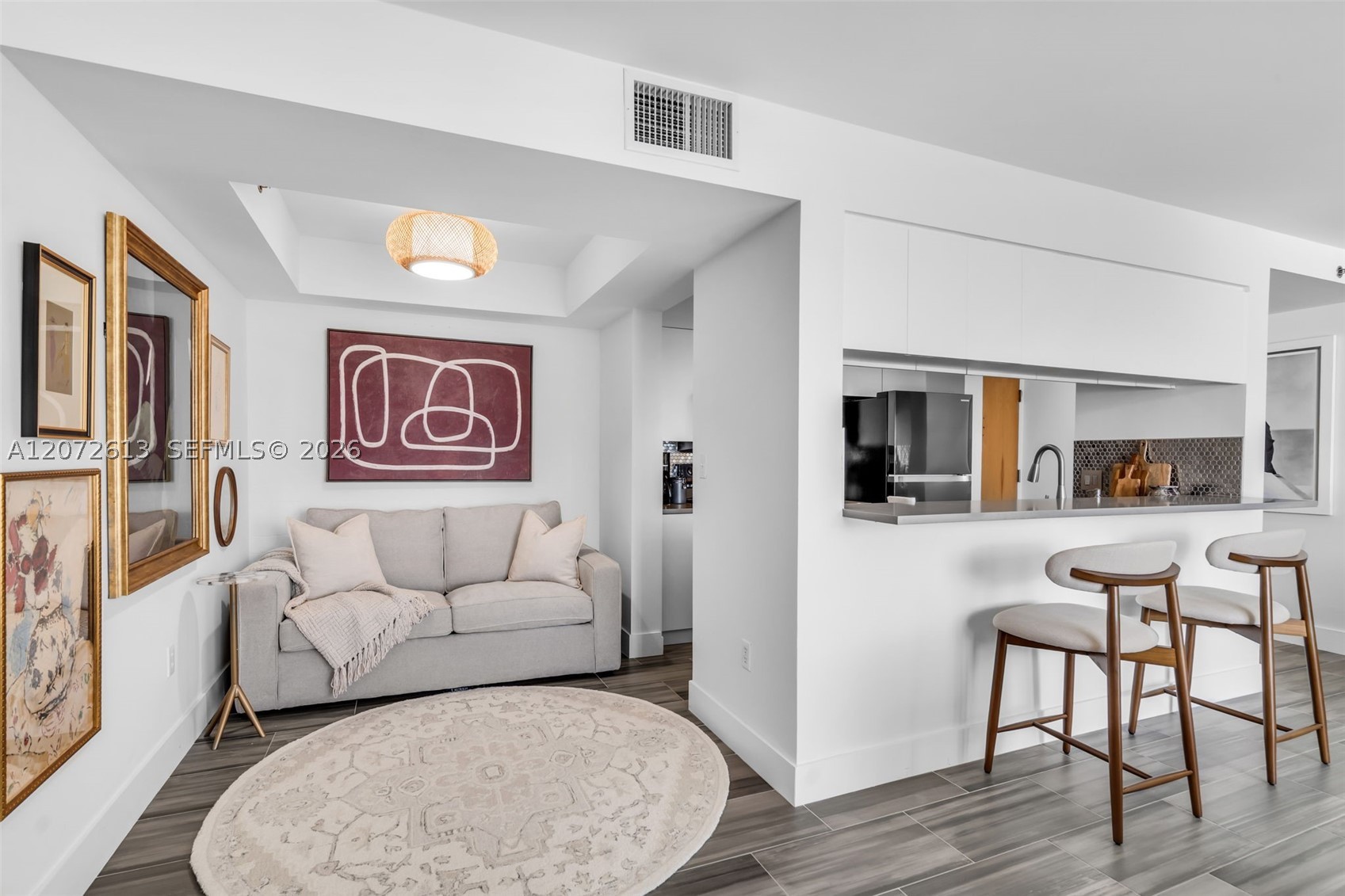 1200 Brickell Bay Dr #2501 Miami, FL 33131