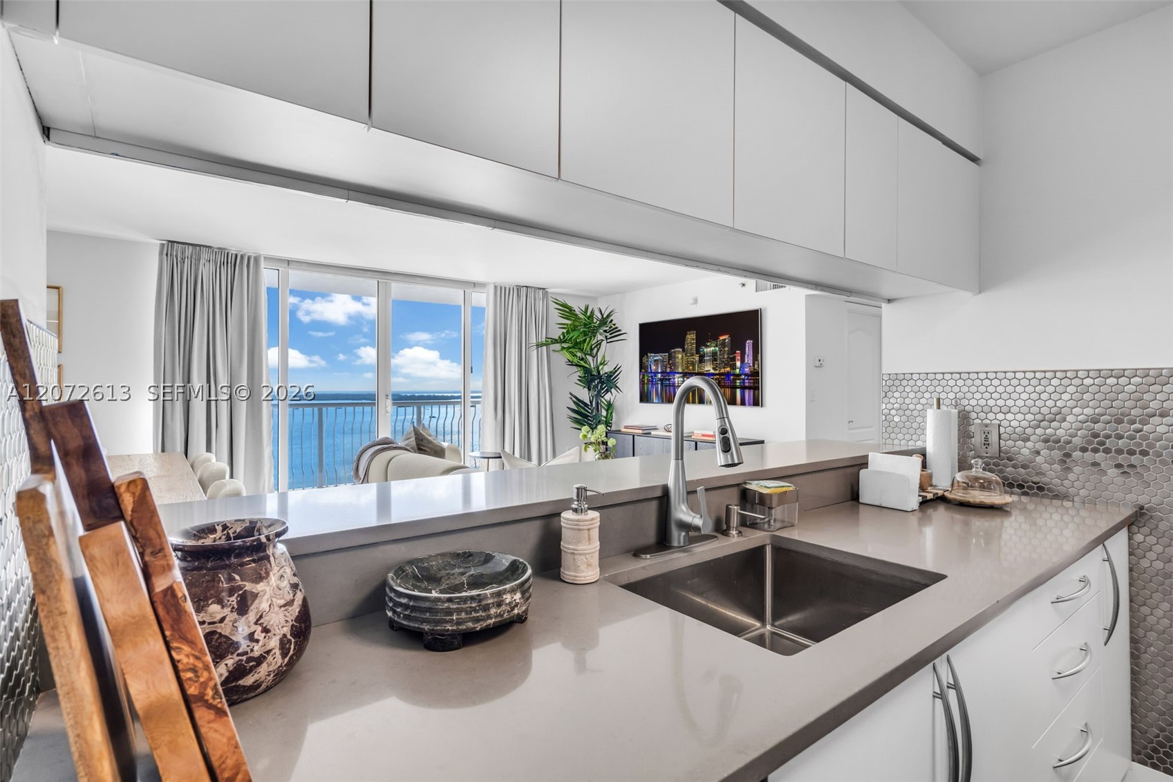 1200 Brickell Bay Dr #2501 Miami, FL 33131