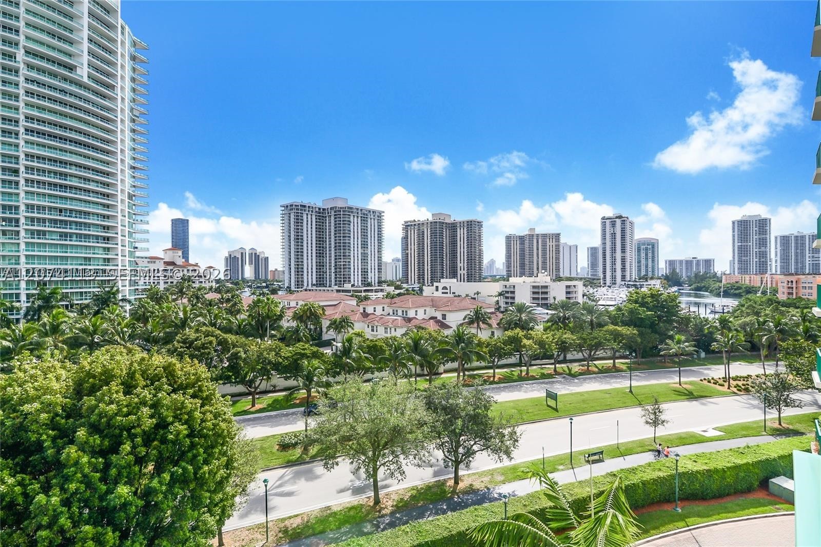 19900 E Country Clb Dr #620 Aventura, FL 33180