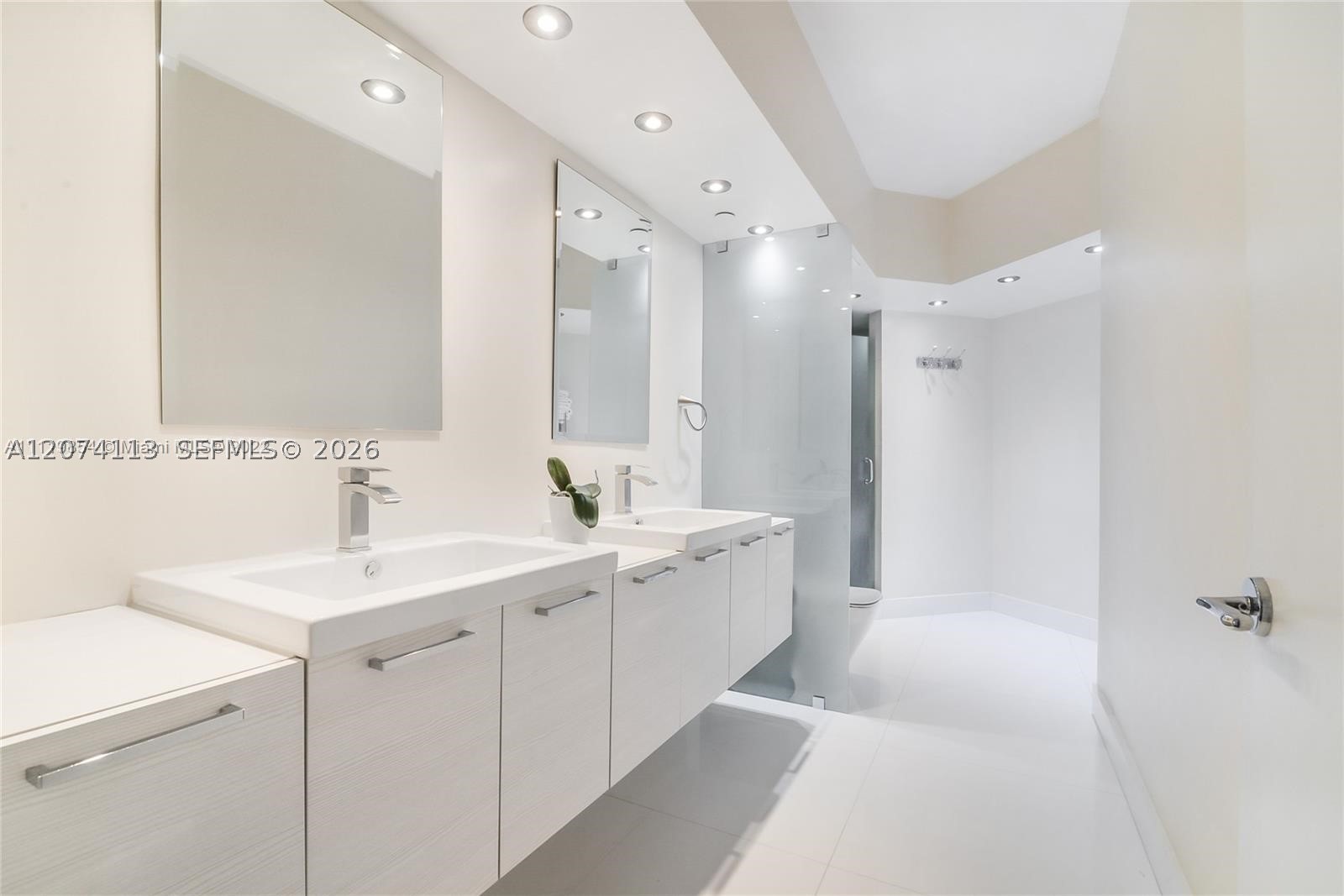 19900 E Country Clb Dr #620 Aventura, FL 33180