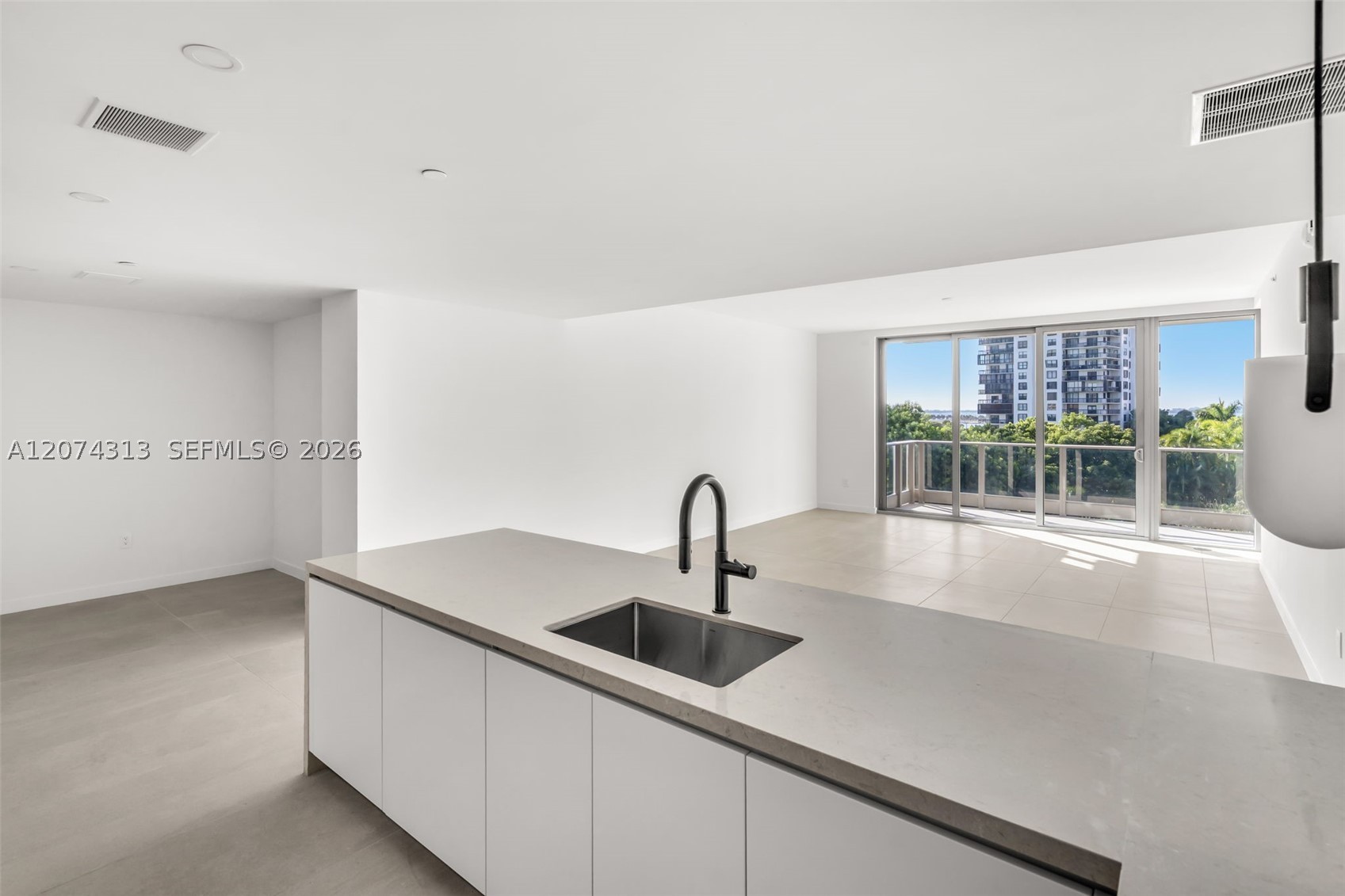 2200 Brickell Ave #416 Miami, FL 33129