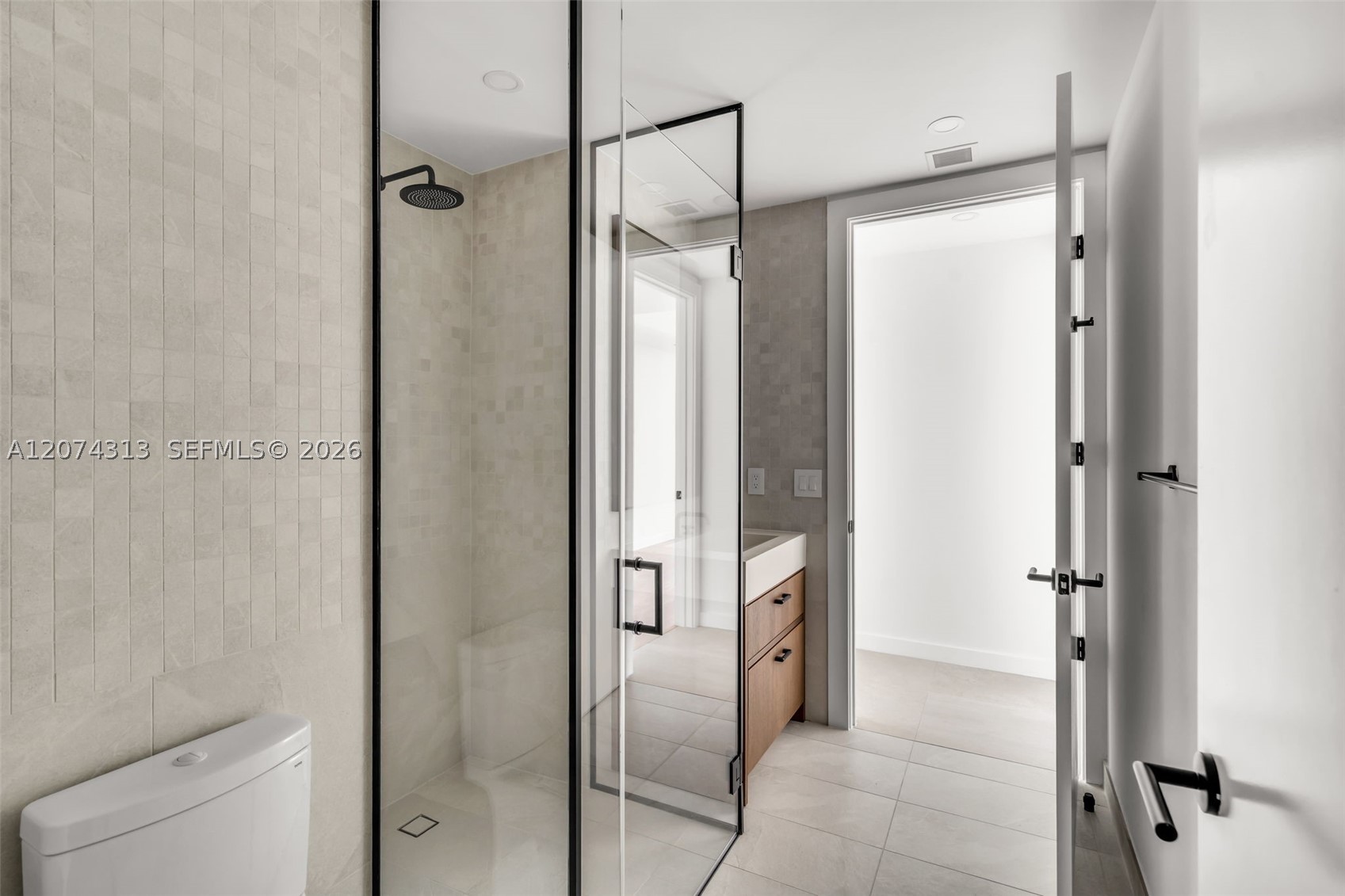 2200 Brickell Ave #416 Miami, FL 33129