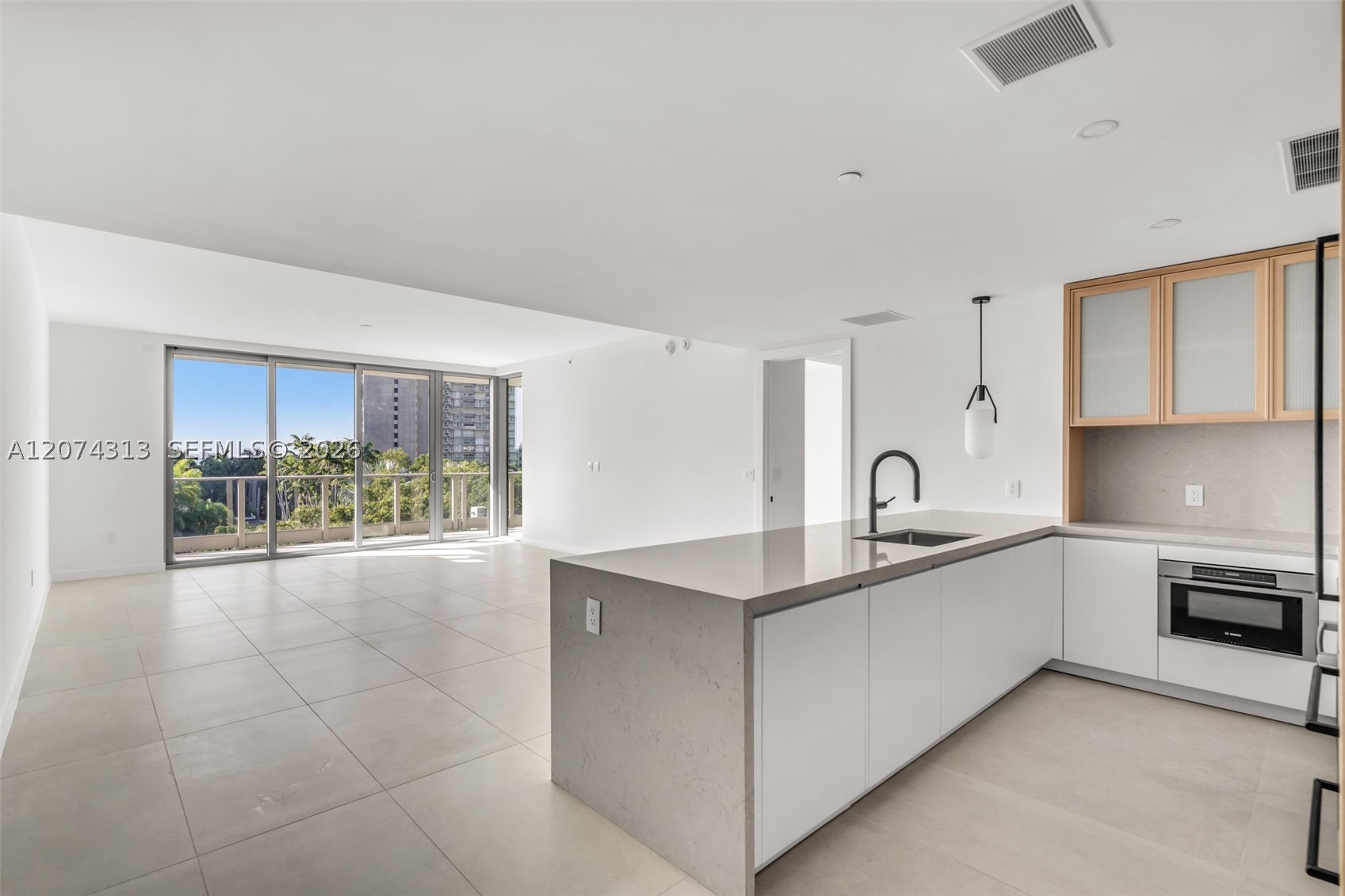 2200 Brickell Ave #416 Miami, FL 33129