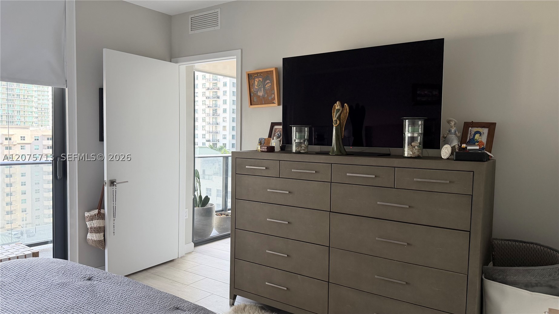 image Brickell Heights East40