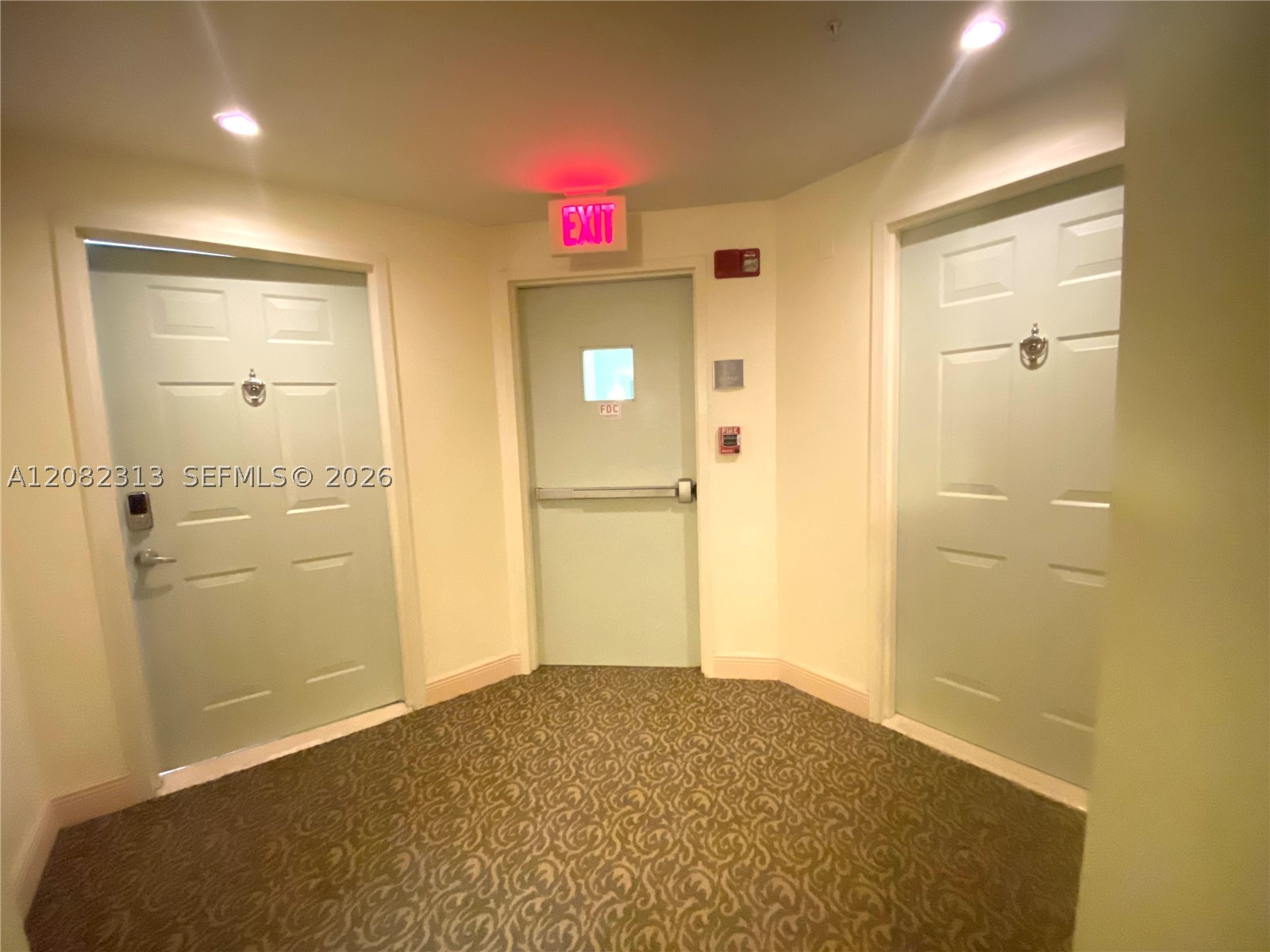 image 2080 Ocean Drive3