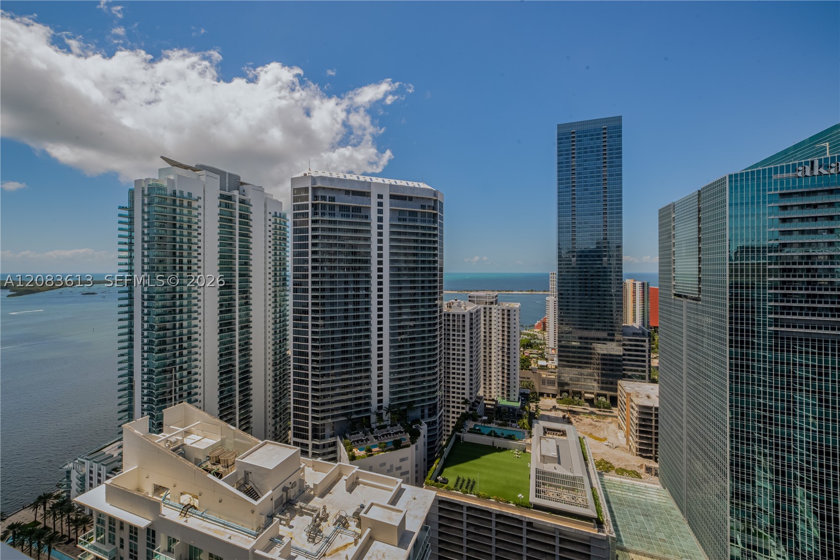 image The Club at Brickell Bay23