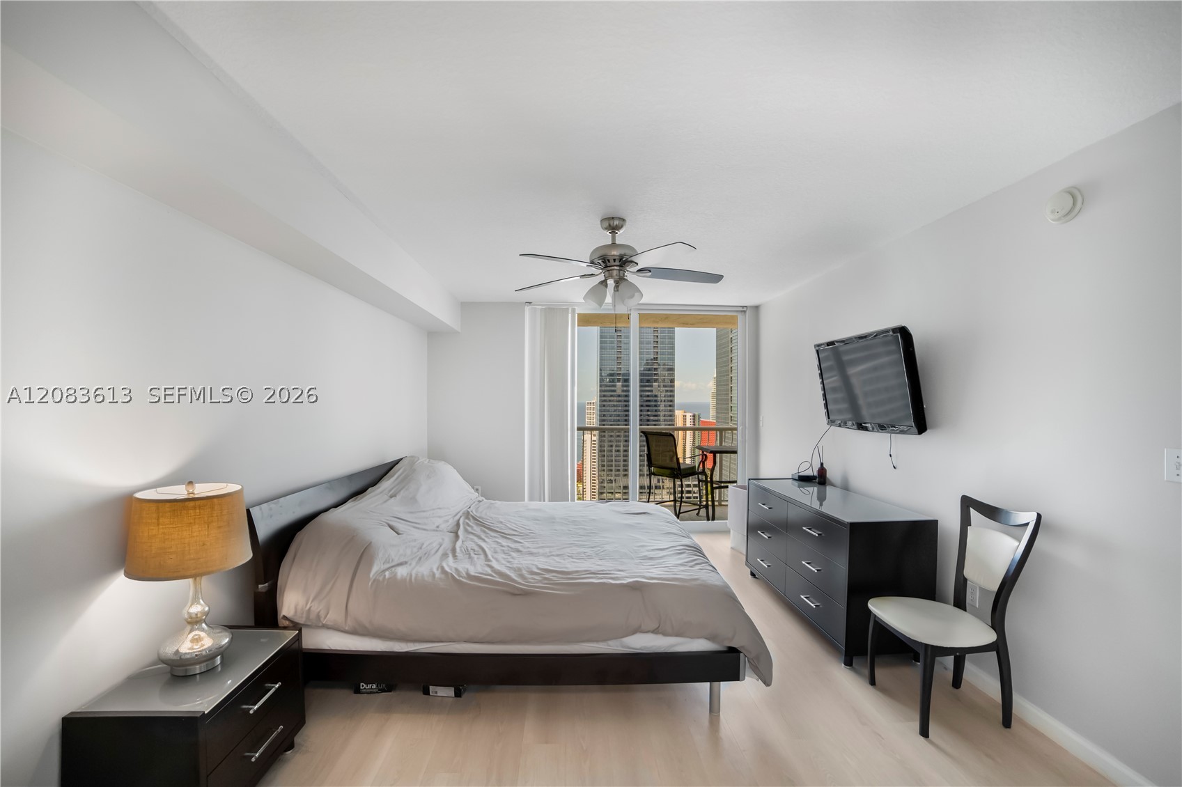 image The Club at Brickell Bay25