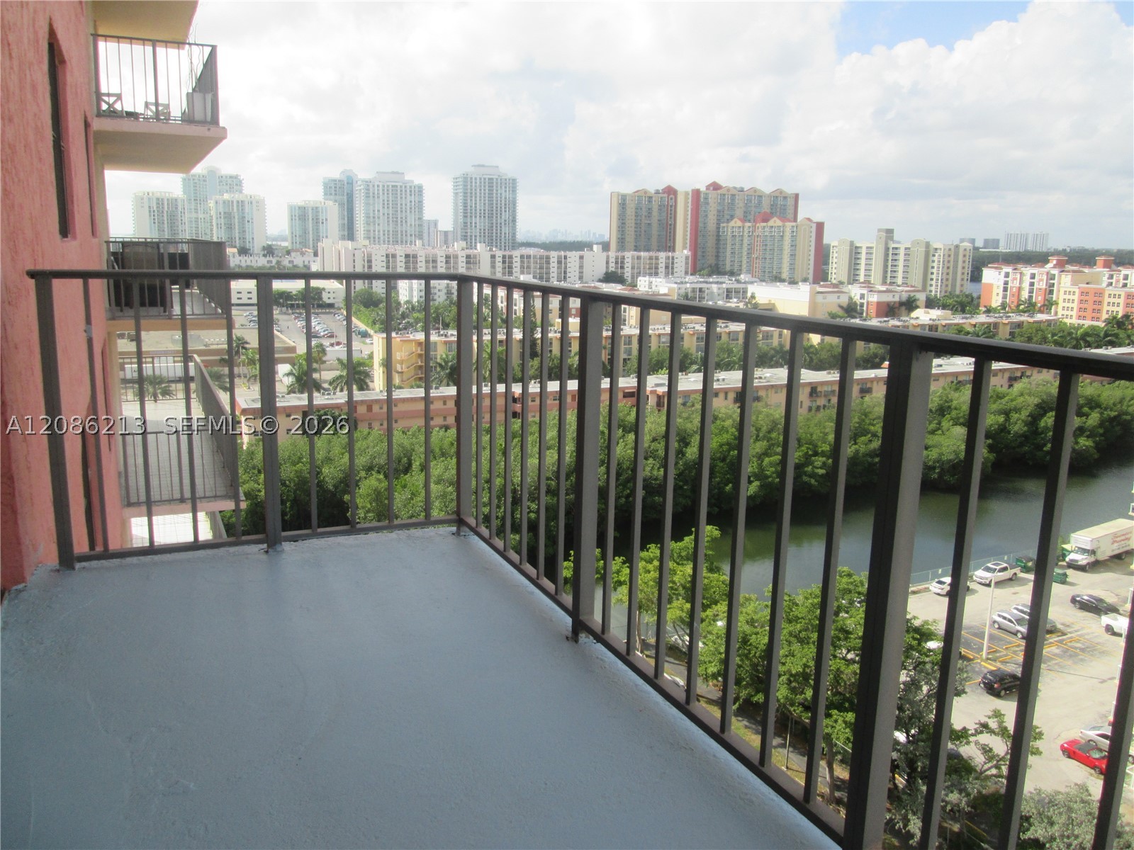 image Winston Towers 6003