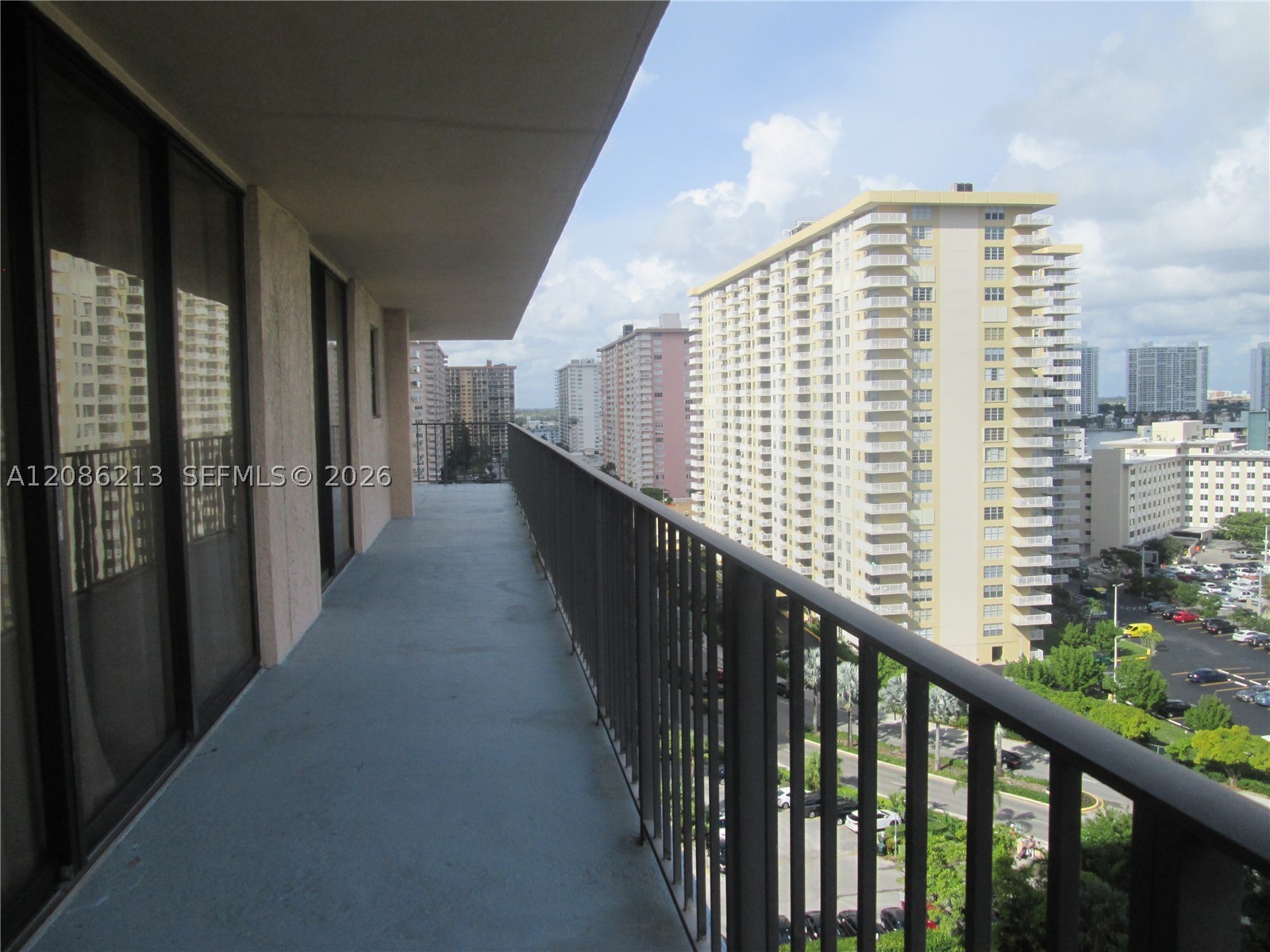 image Winston Towers 6004