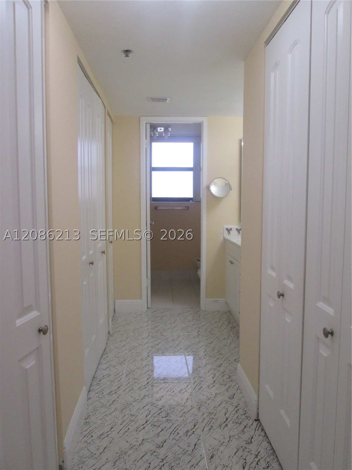 image Winston Towers 6007