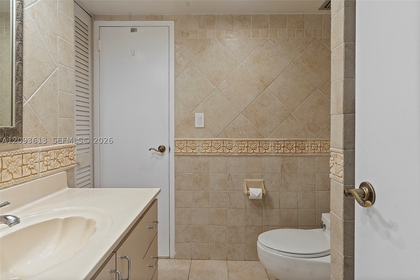 5701 Collins Ave #1007 Miami Beach, FL 33140