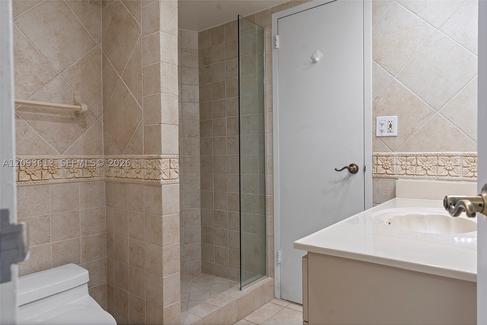 5701 Collins Ave #1007 Miami Beach, FL 33140