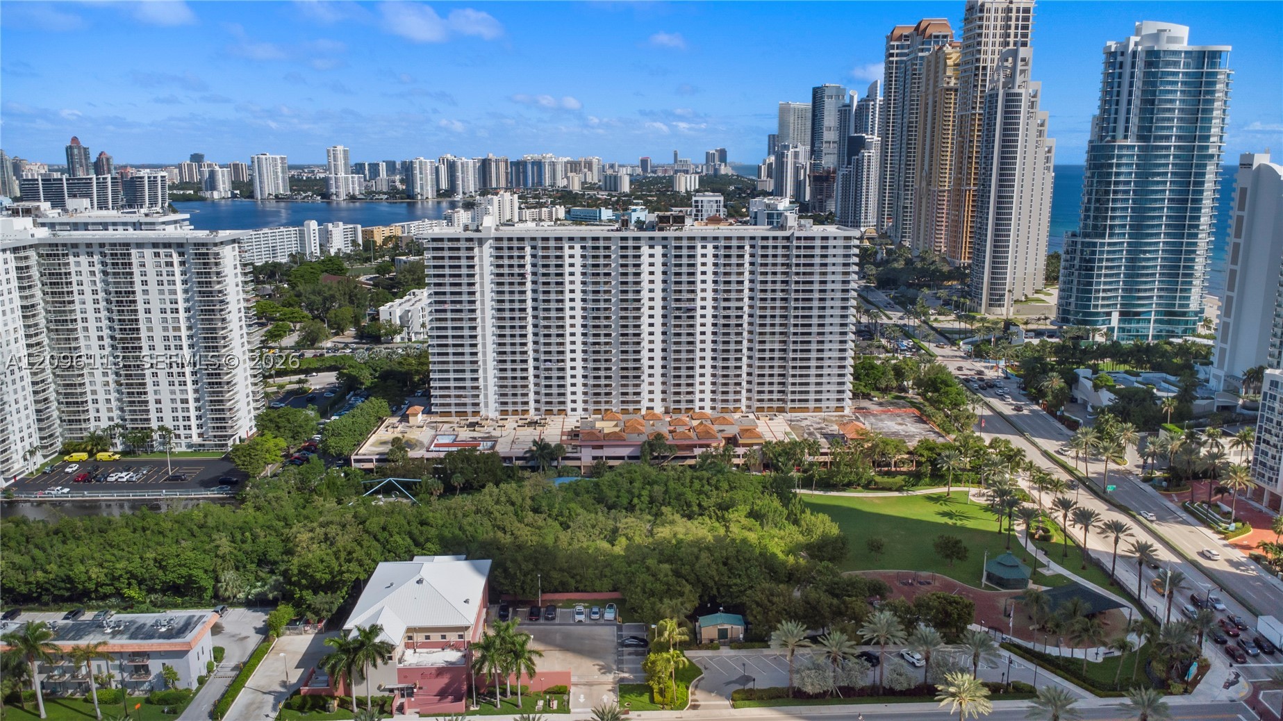 image Winston Towers 60027