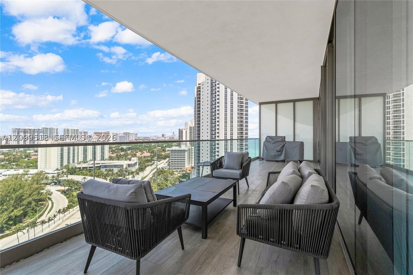 image Residences by Armani Casa5