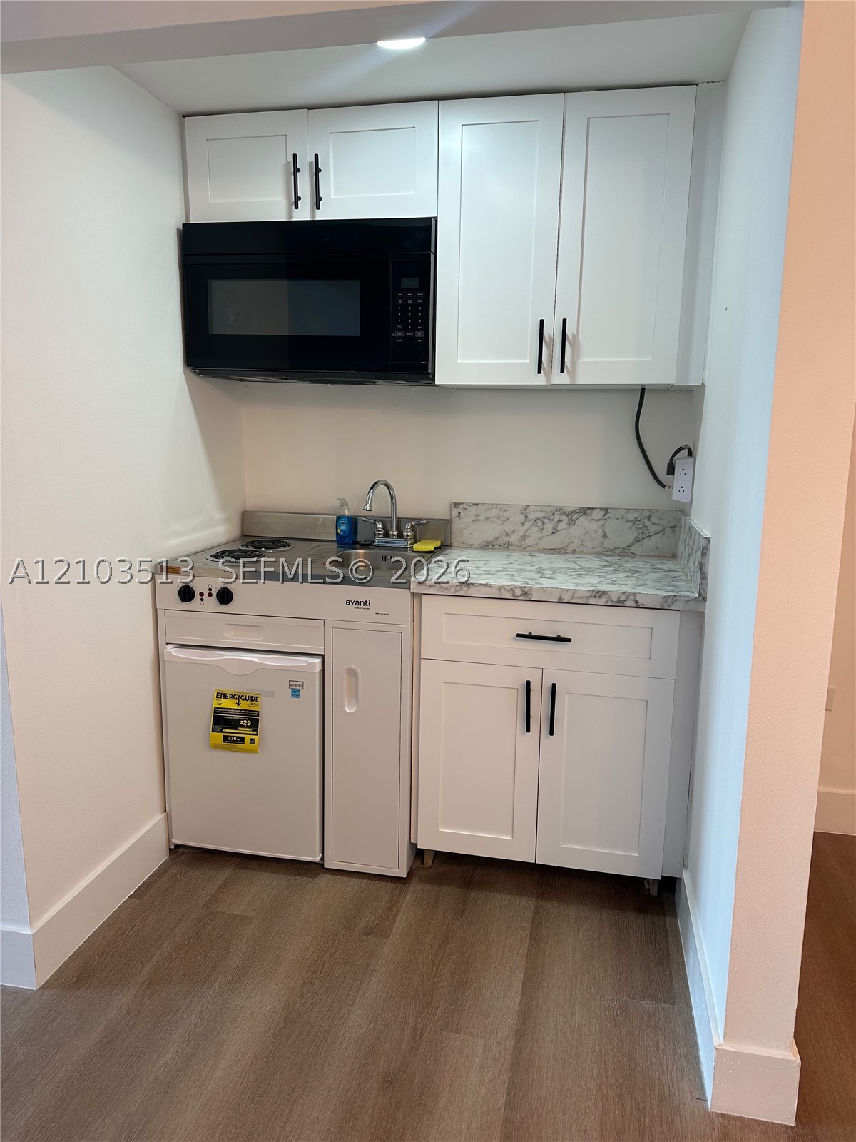 image Four Ambassadors Condo Ph2