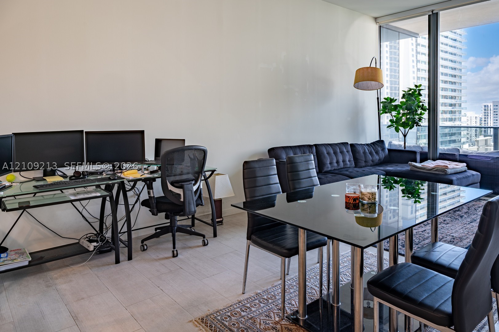 1000 Brickell Plz #1806 Miami, FL 33131