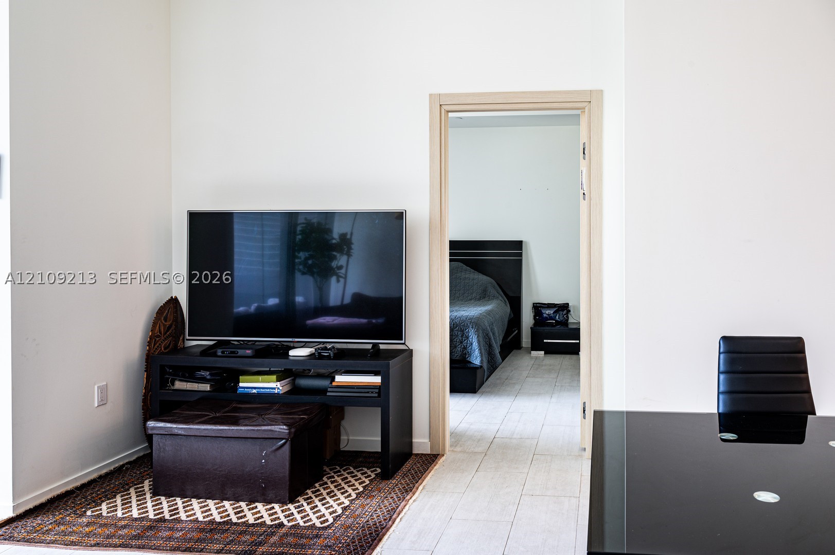 1000 Brickell Plz #1806 Miami, FL 33131