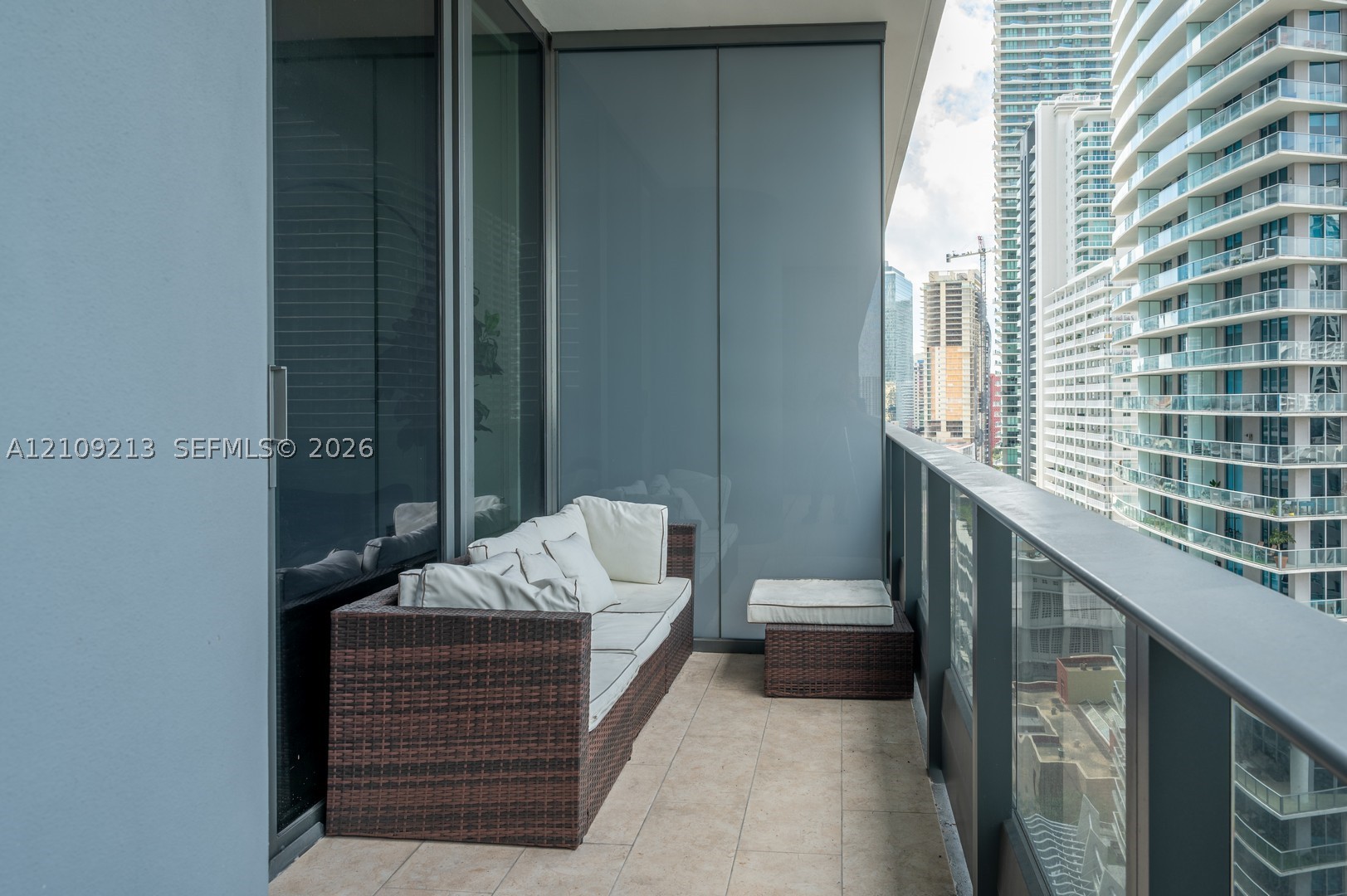 1000 Brickell Plz #1806 Miami, FL 33131
