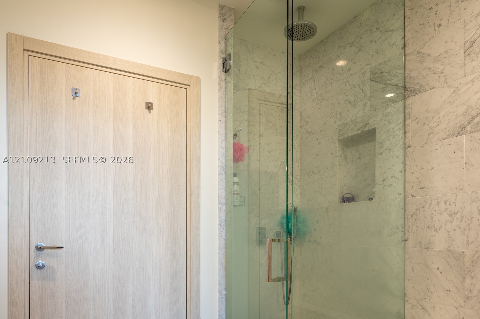 1000 Brickell Plz #1806 Miami, FL 33131