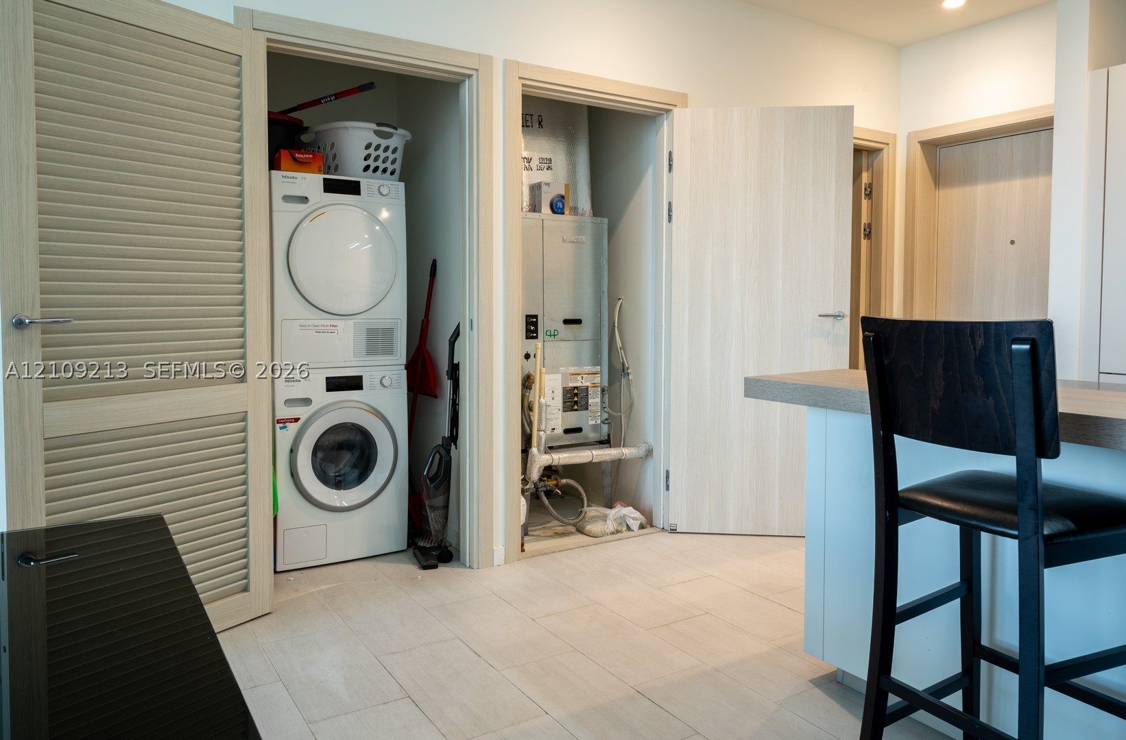 1000 Brickell Plz #1806 Miami, FL 33131