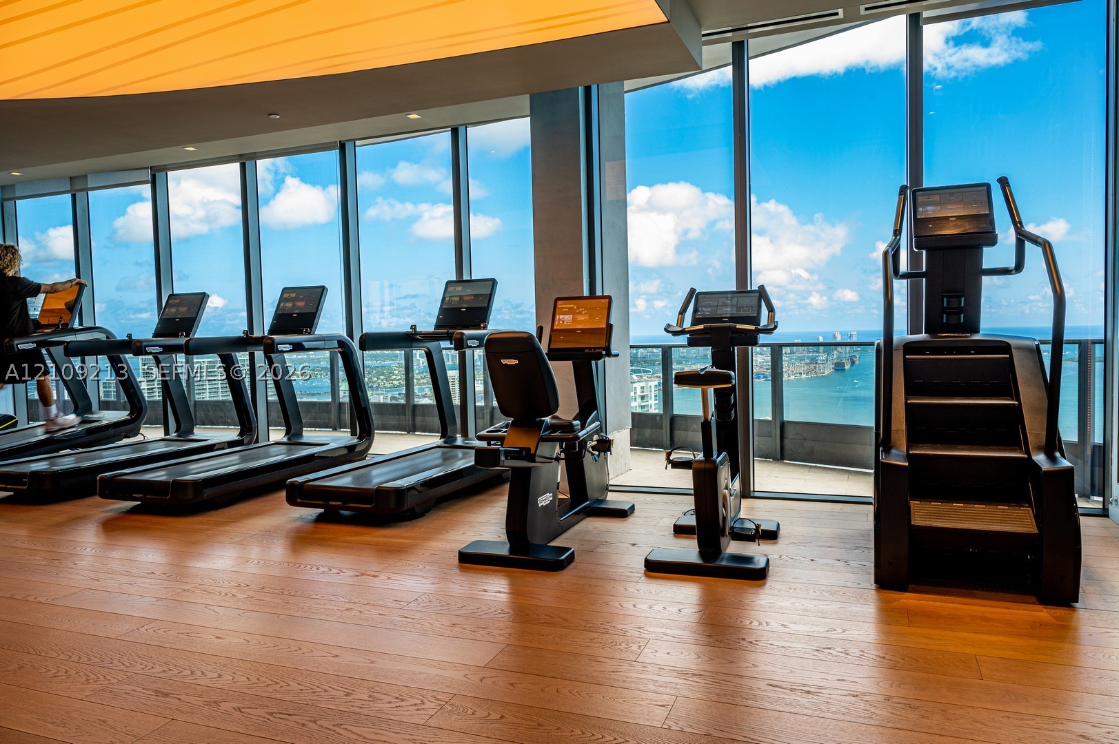 1000 Brickell Plz #1806 Miami, FL 33131