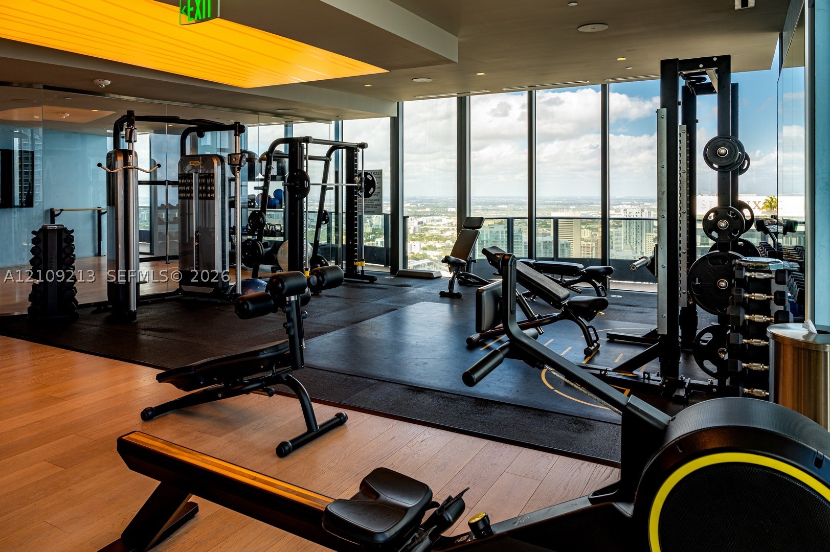 1000 Brickell Plz #1806 Miami, FL 33131