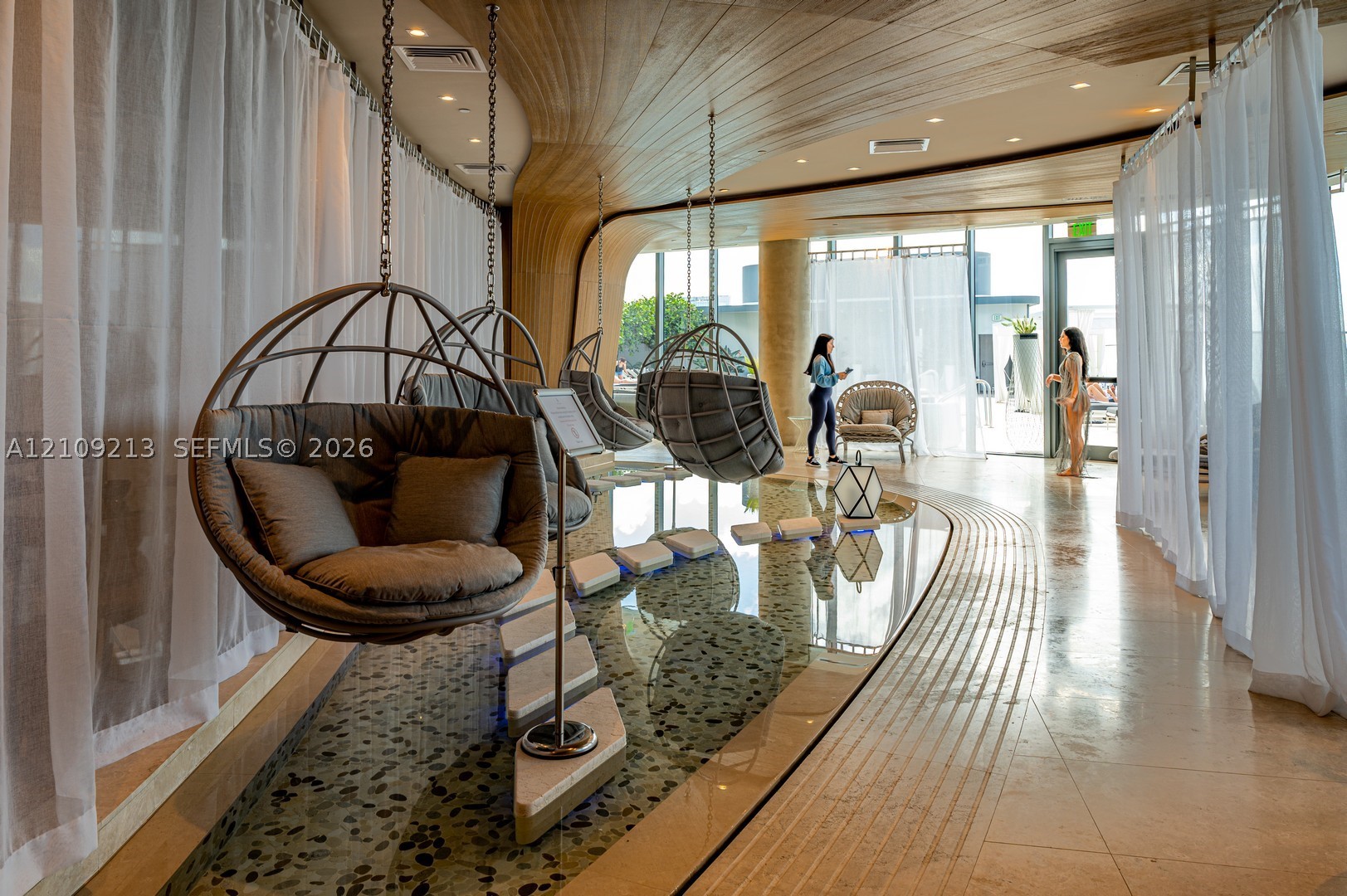 1000 Brickell Plz #1806 Miami, FL 33131