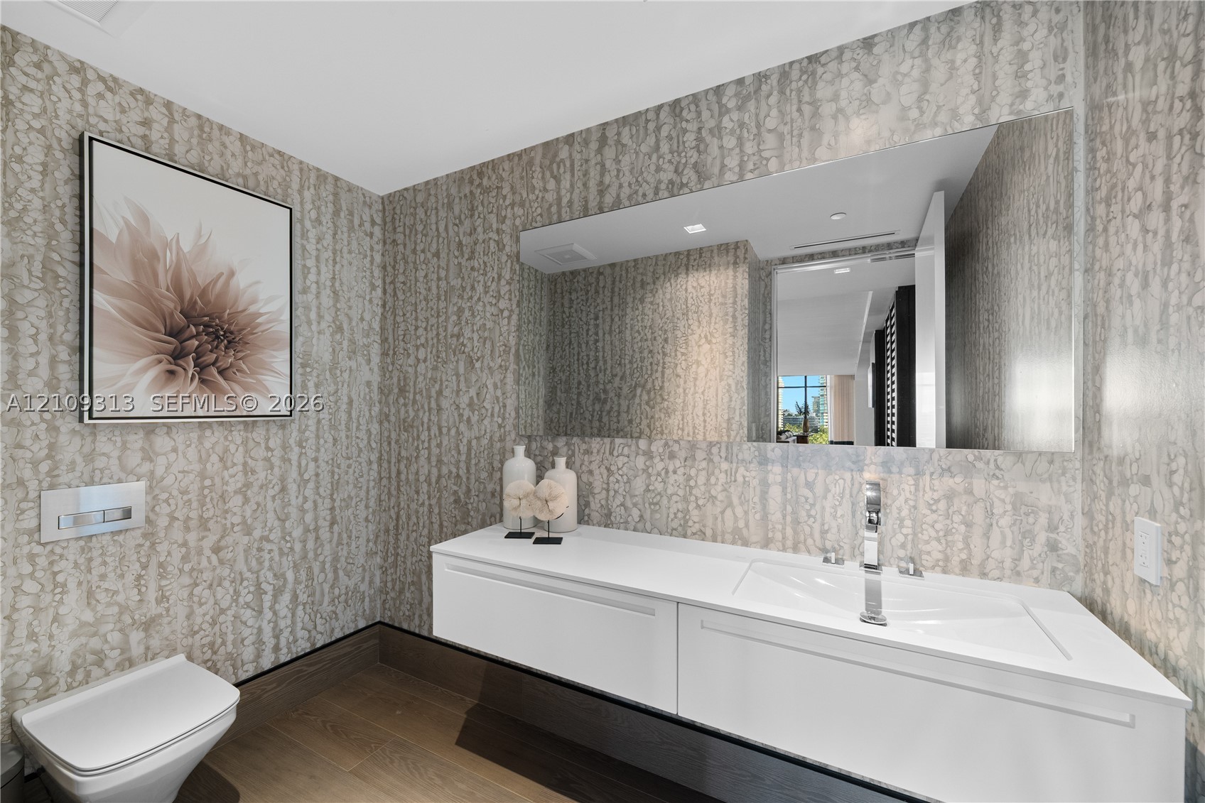 7083 Fisher Is Dr #7083 Miami Beach, FL 33109