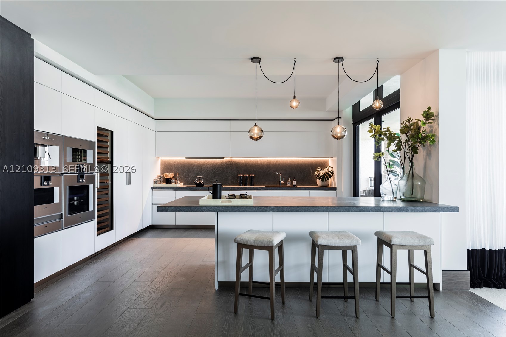 7083 Fisher Is Dr #7083 Miami Beach, FL 33109