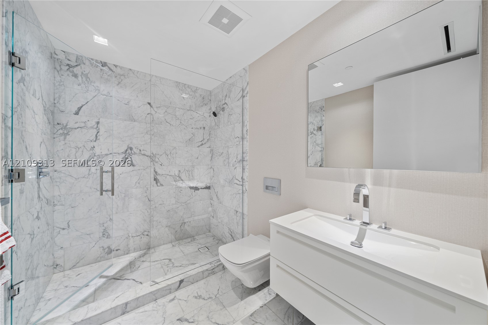 7083 Fisher Is Dr #7083 Miami Beach, FL 33109