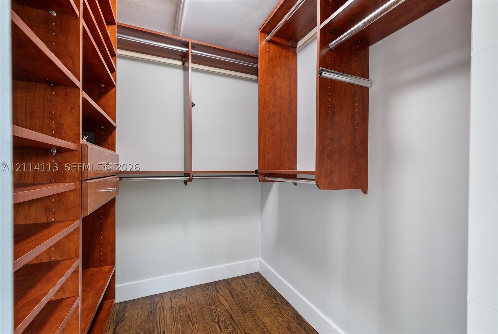 5386 Alton Rd Miami Beach, FL 33140