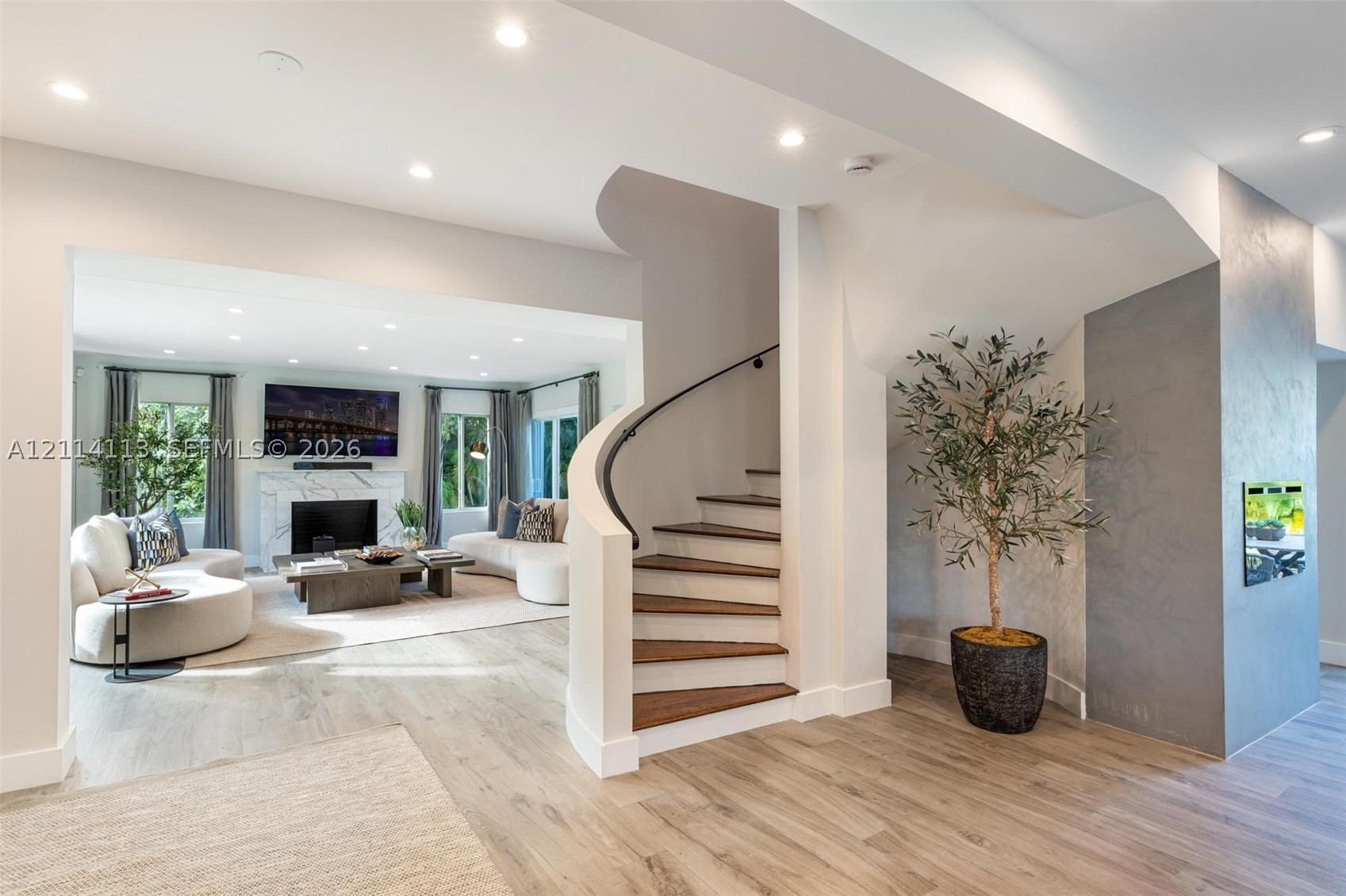 5386 Alton Rd Miami Beach, FL 33140