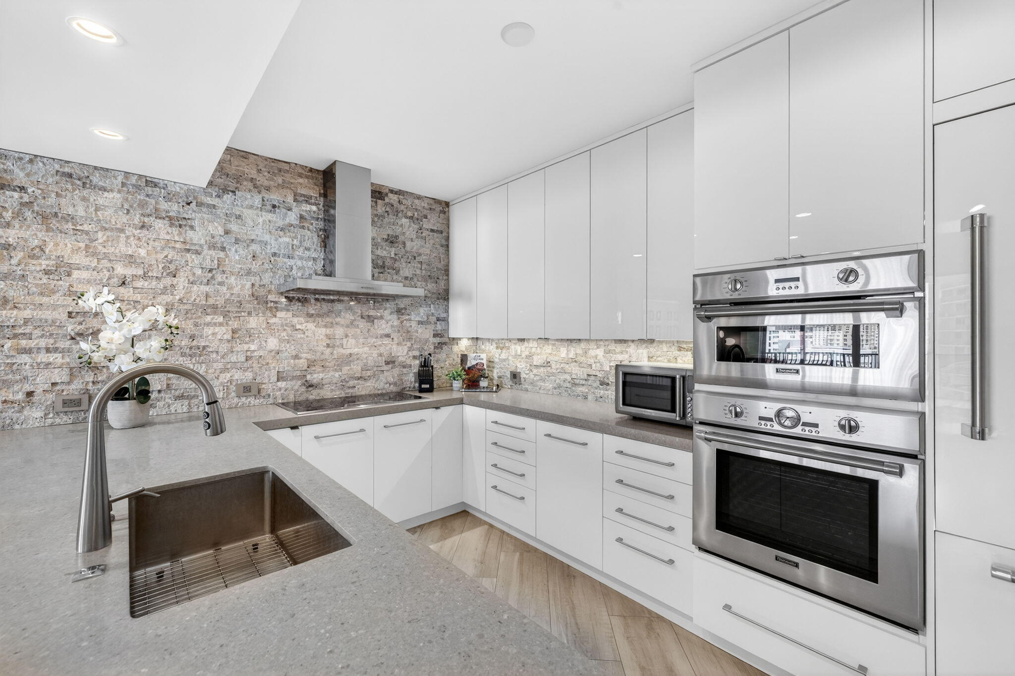 100 S Birch #Apt 803 Fort Lauderdale, FL 33316