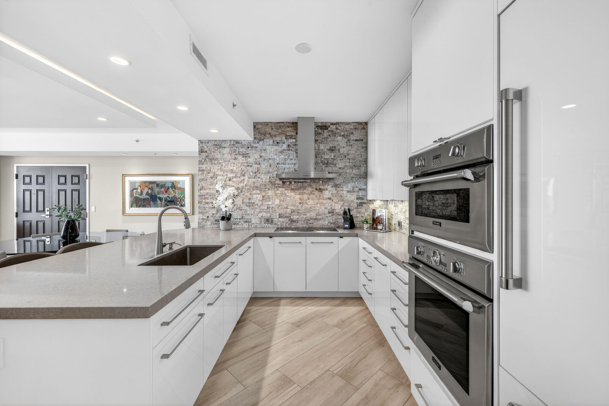 100 S Birch #Apt 803 Fort Lauderdale, FL 33316