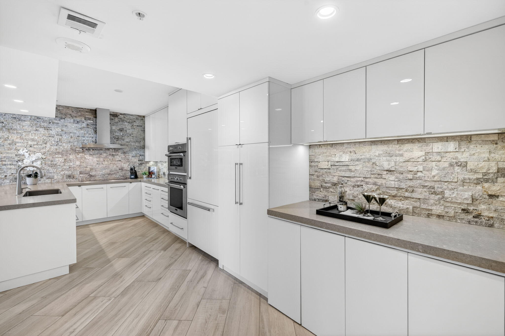 100 S Birch #Apt 803 Fort Lauderdale, FL 33316