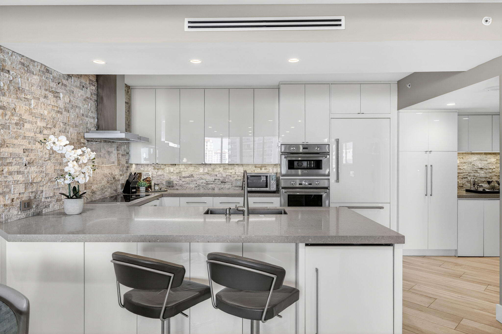 100 S Birch #Apt 803 Fort Lauderdale, FL 33316