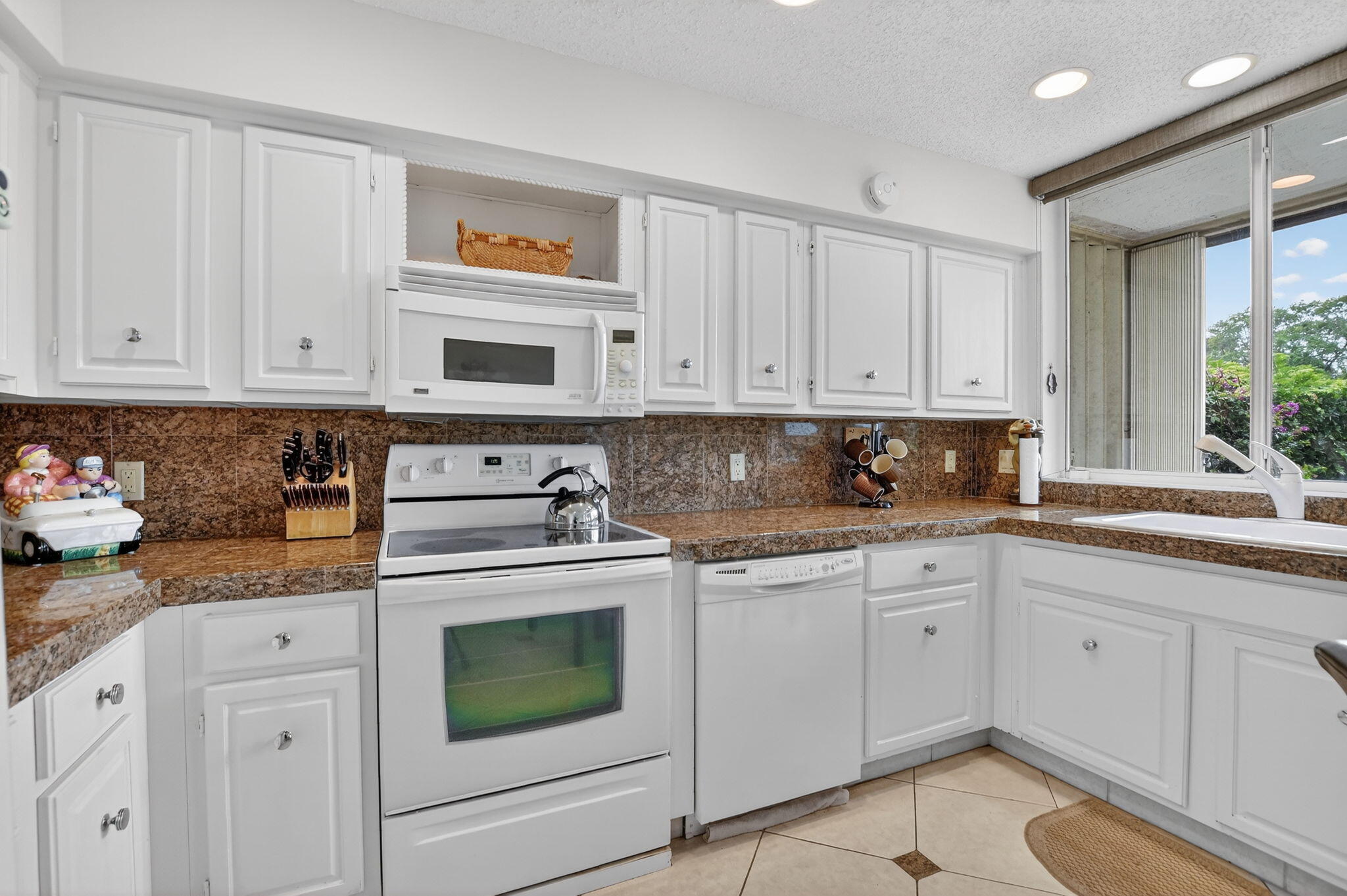 19830 Sawgrass #301 Boca Raton, FL 33434