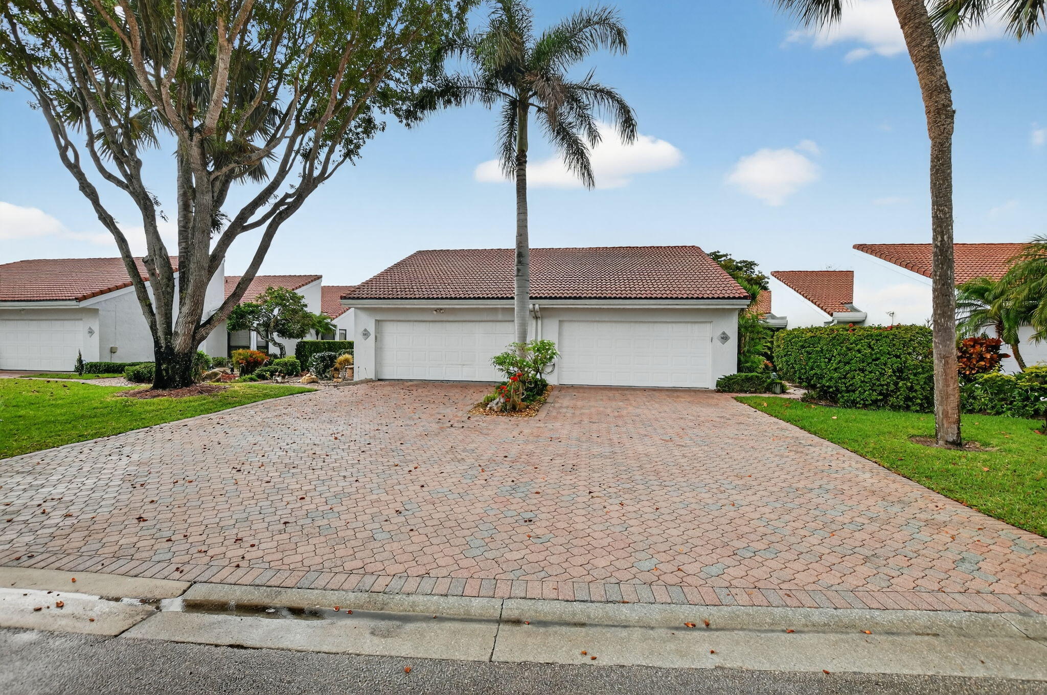 19830 Sawgrass #301 Boca Raton, FL 33434