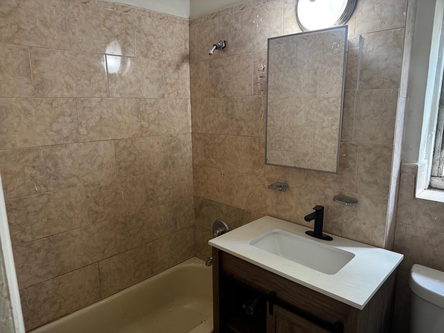 75 NW 84th Miami, FL 33150