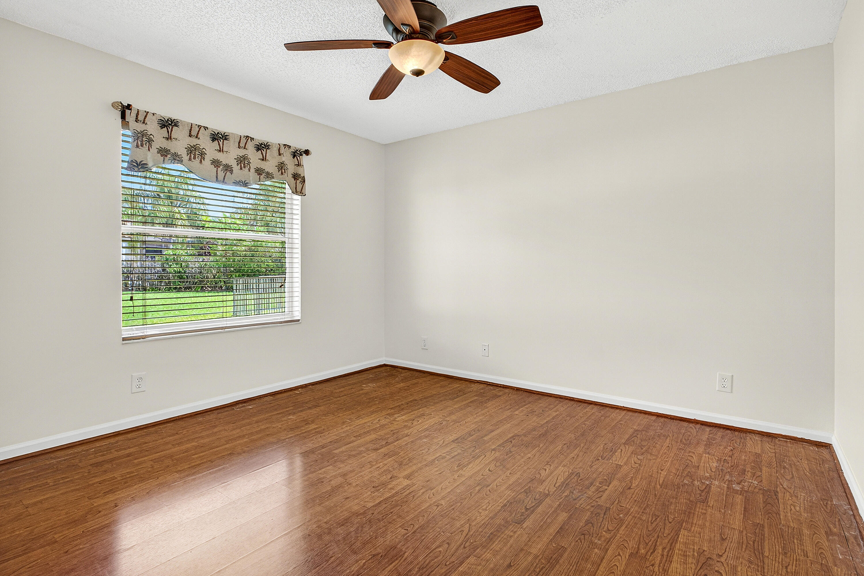 549 Stonemont Weston, FL 33326