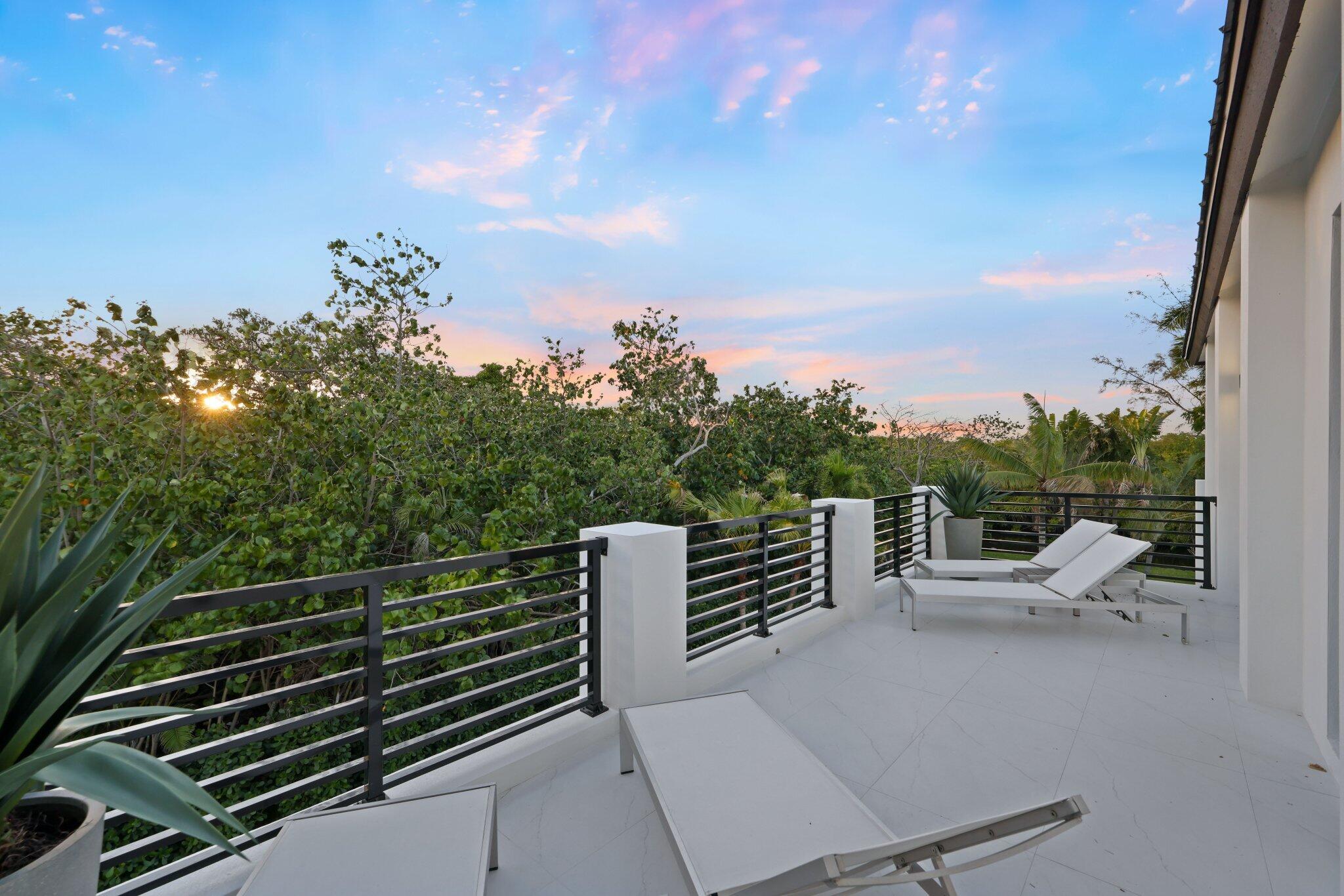 23 Coconut Ocean Ridge, FL 33435