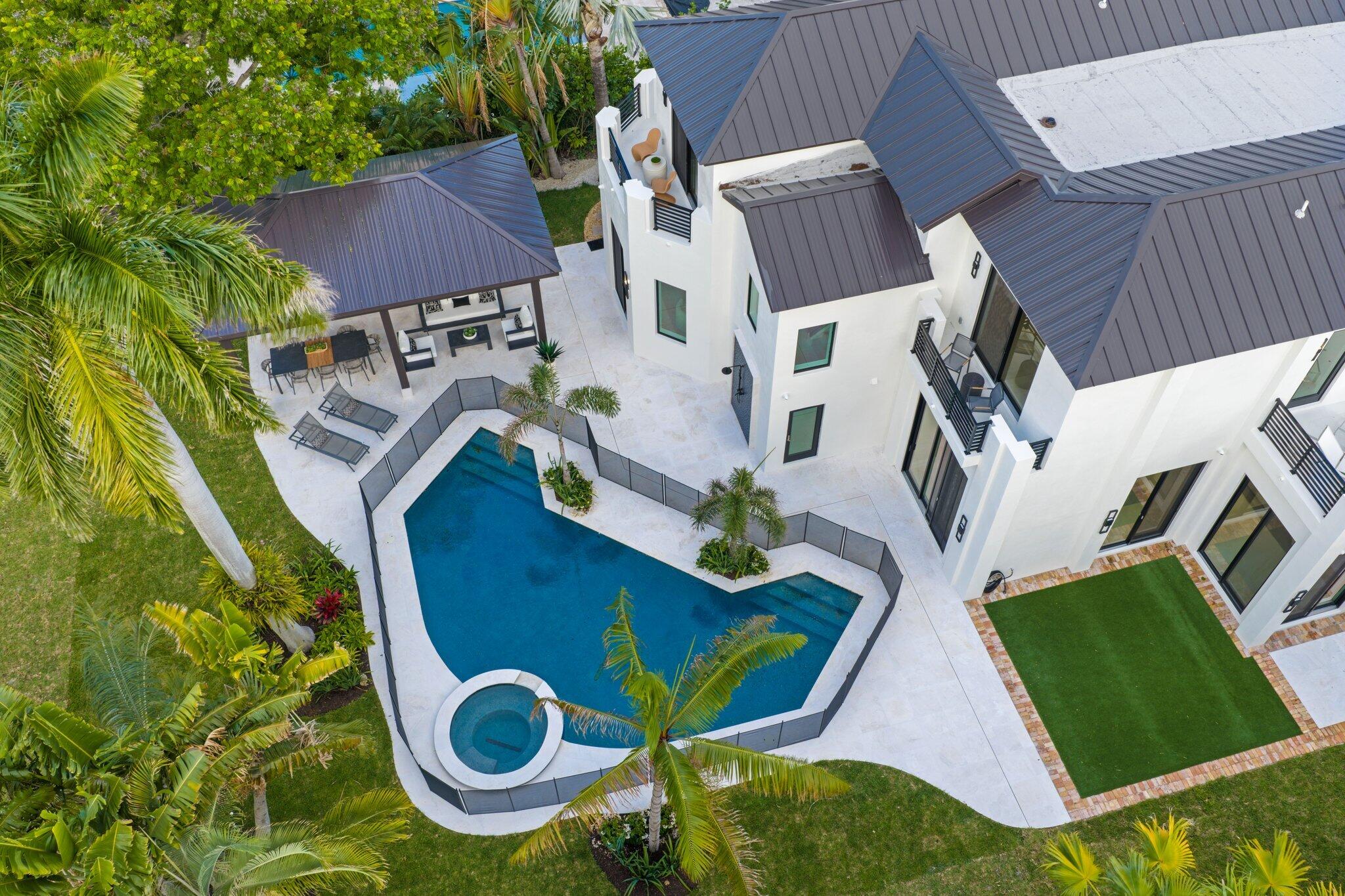 23 Coconut Ocean Ridge, FL 33435