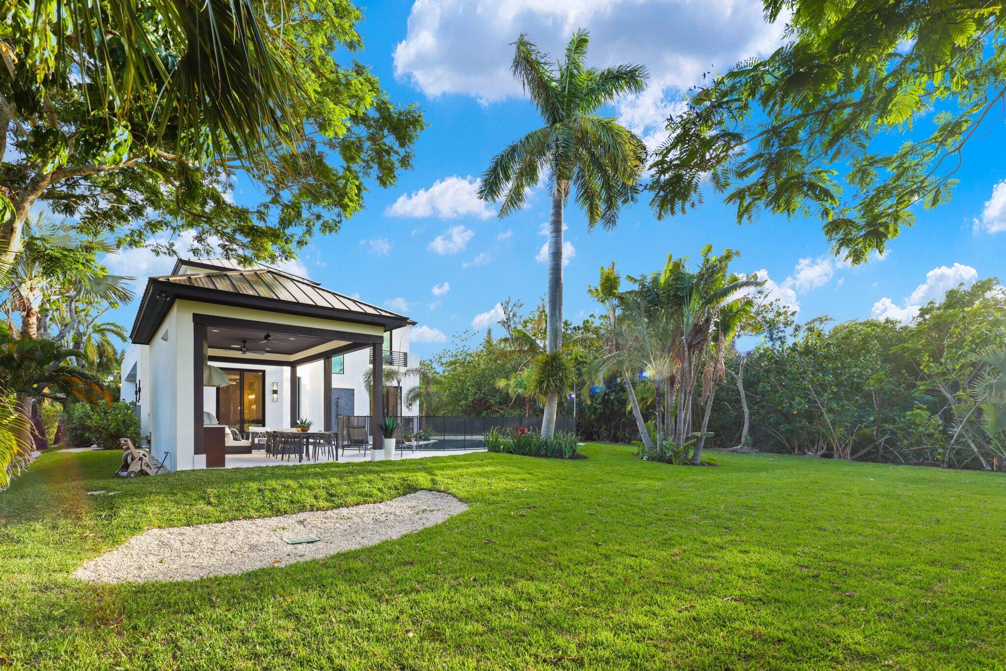 23 Coconut Ocean Ridge, FL 33435