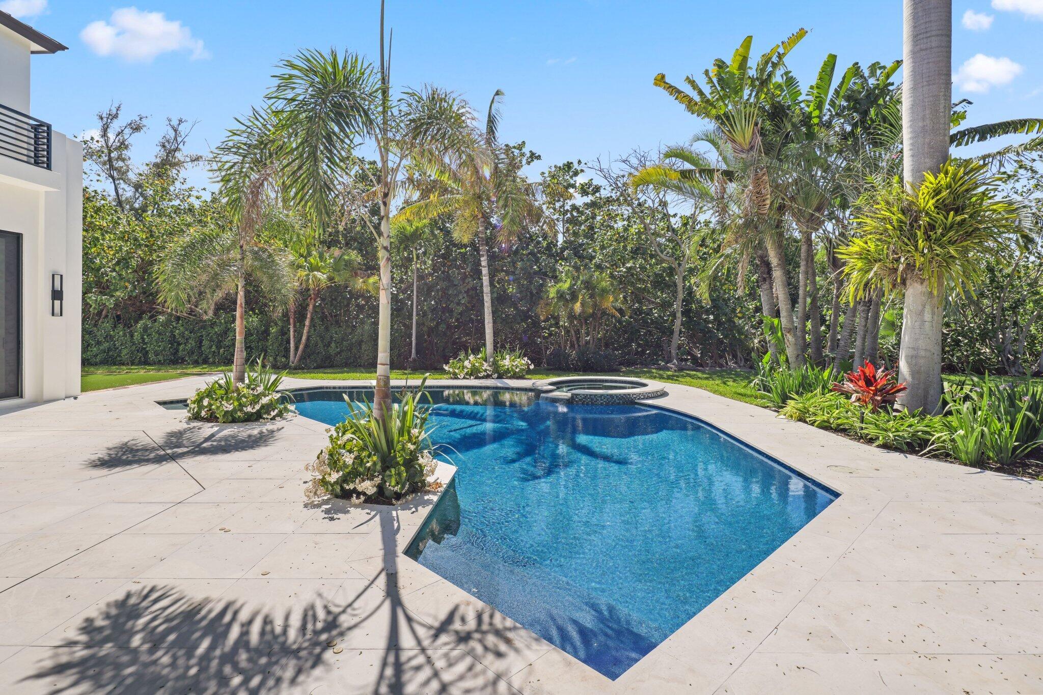 23 Coconut Ocean Ridge, FL 33435