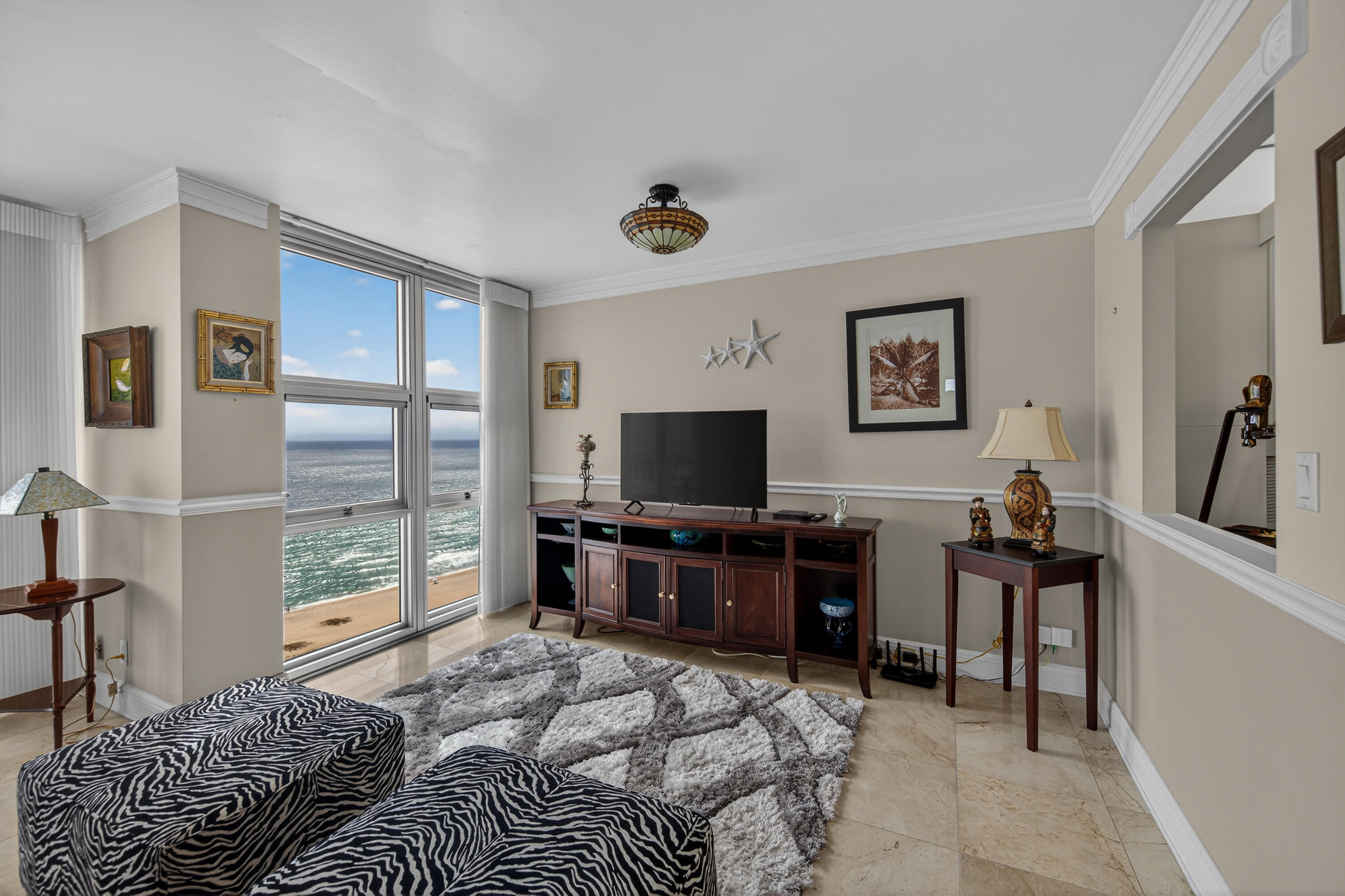 531 N Ocean #1811 Pompano Beach, FL 33062