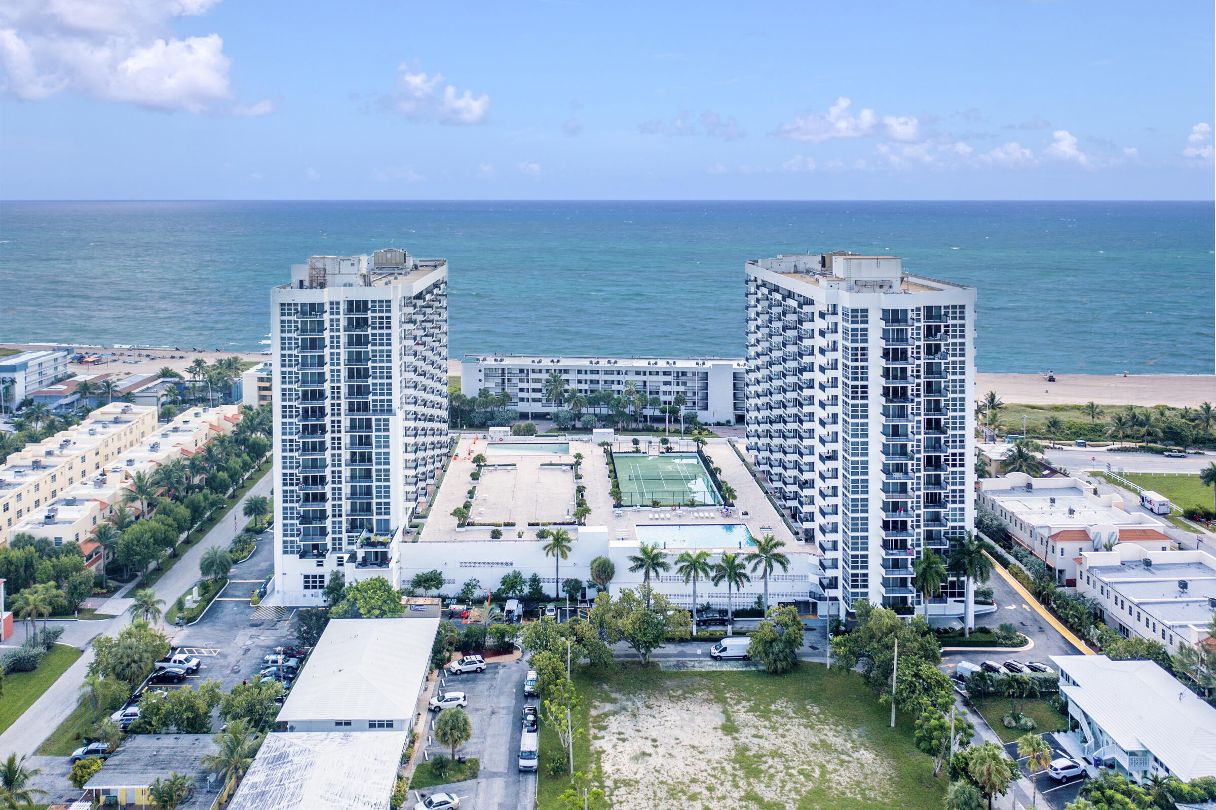 531 N Ocean #1811 Pompano Beach, FL 33062