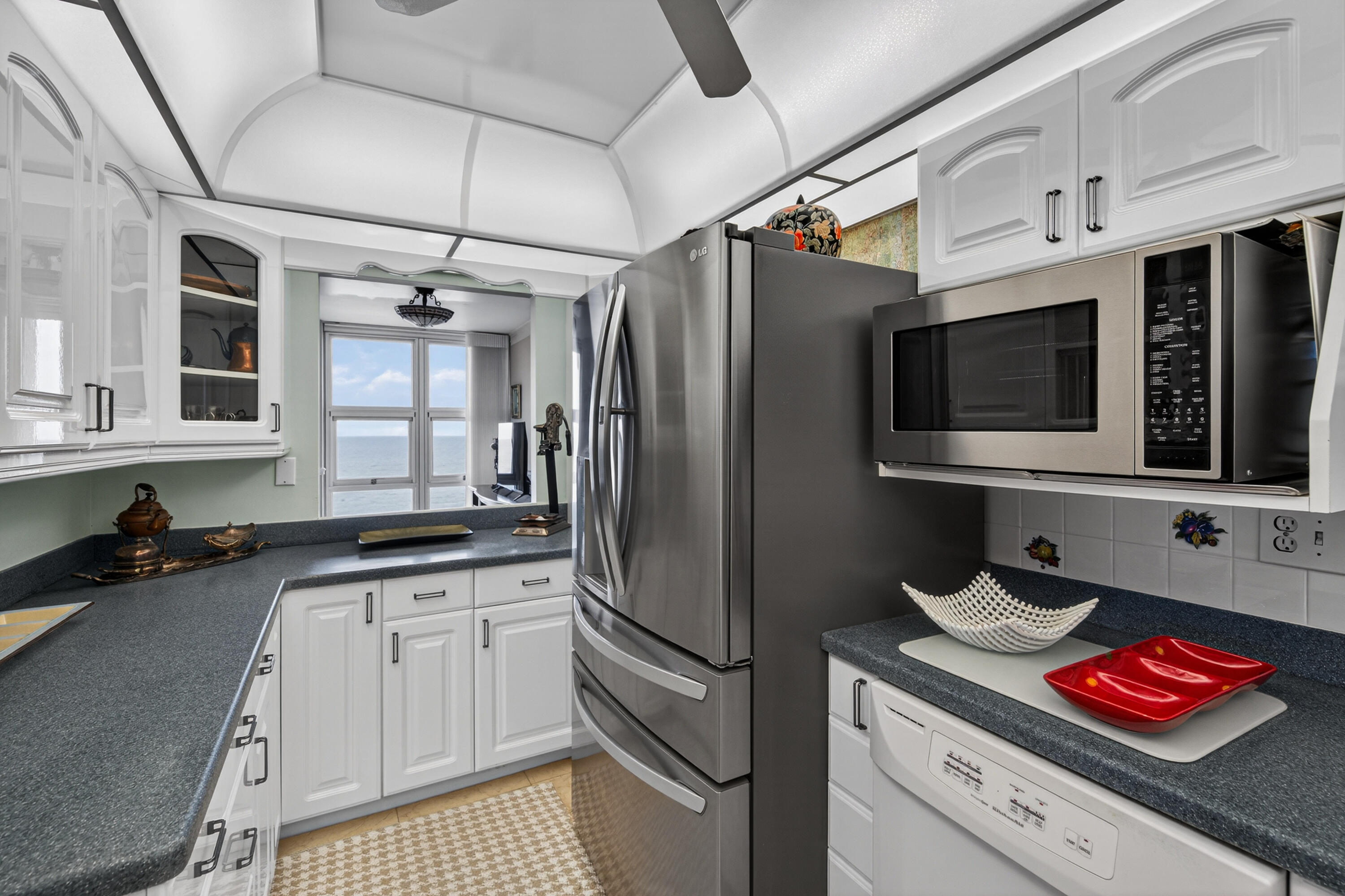 531 N Ocean #1811 Pompano Beach, FL 33062