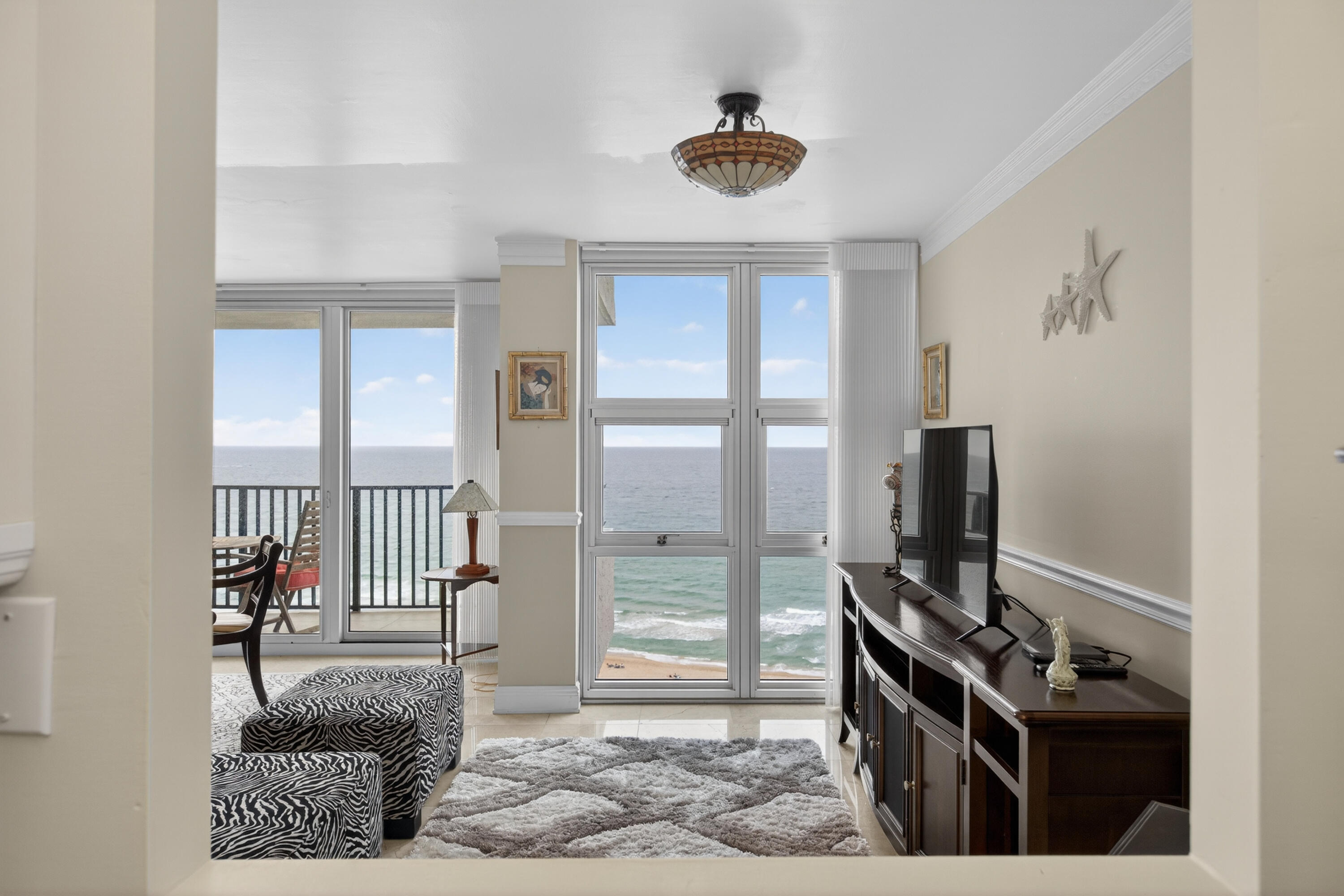 531 N Ocean #1811 Pompano Beach, FL 33062